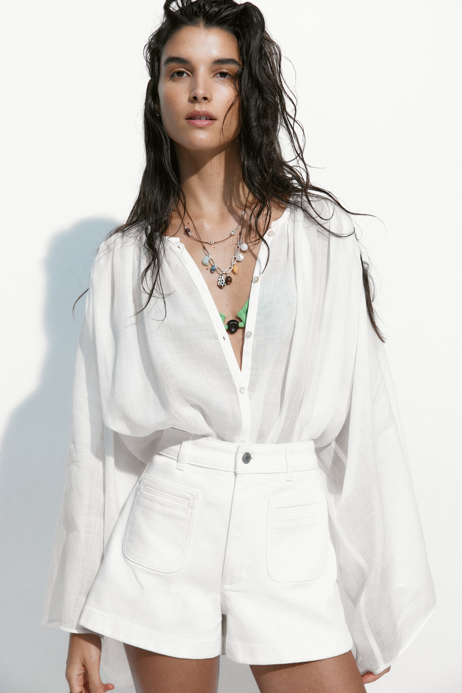 High-waisted denim shorts - 2