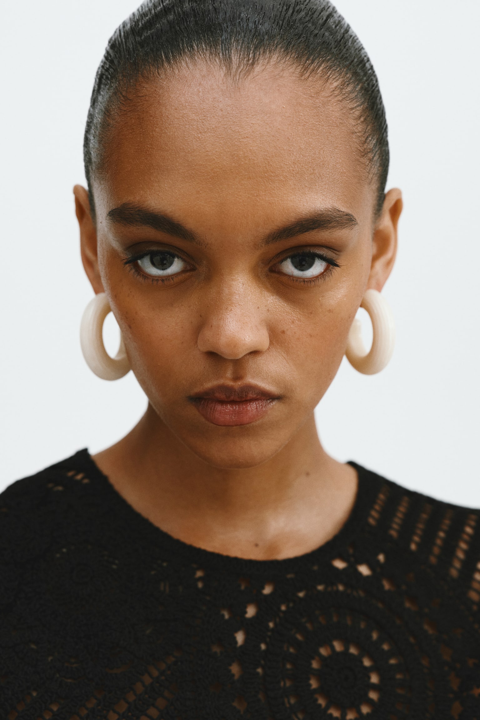 Hoop earrings - Cream - 1