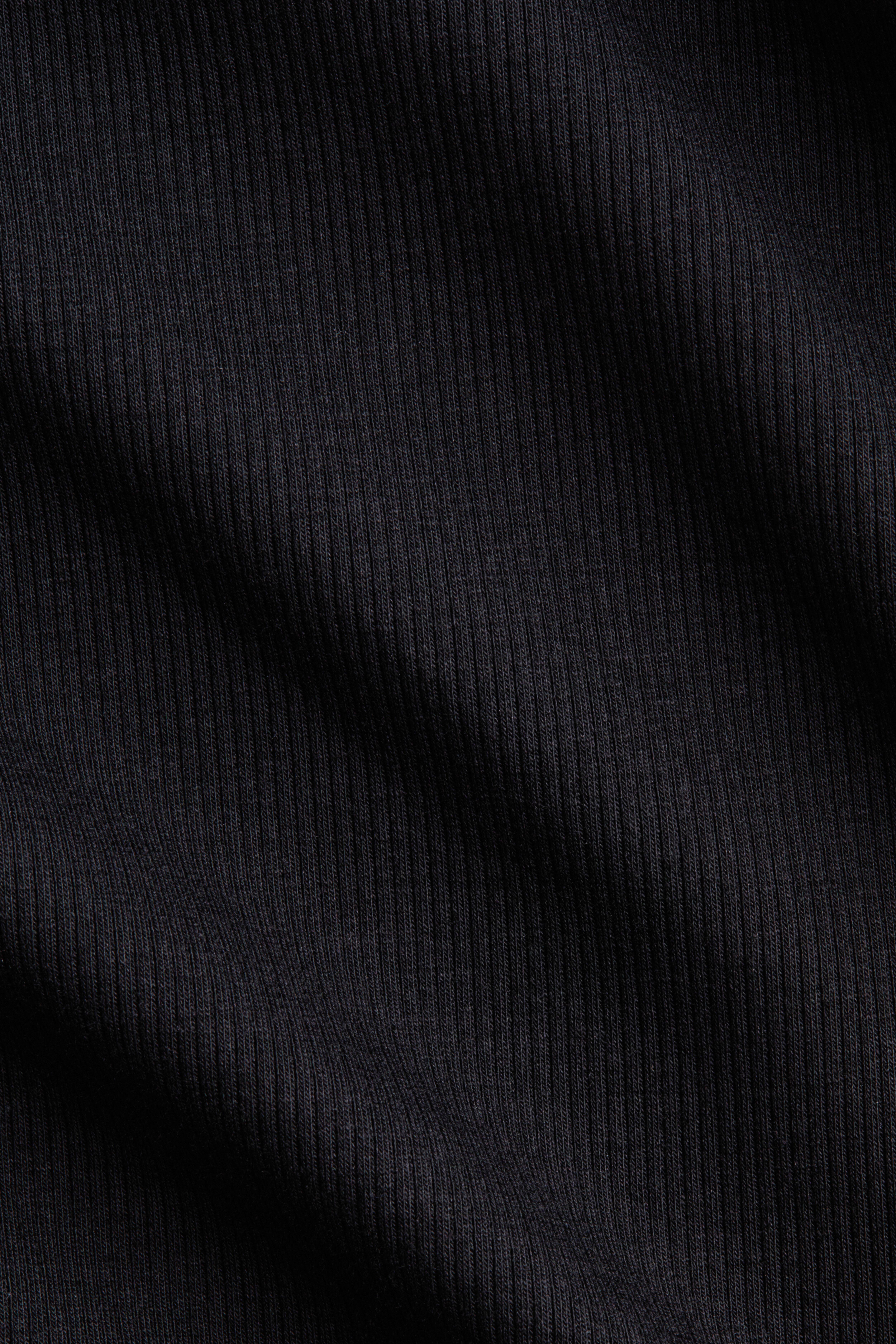 Cooling Slim-Fit Ribbed T-Shirt