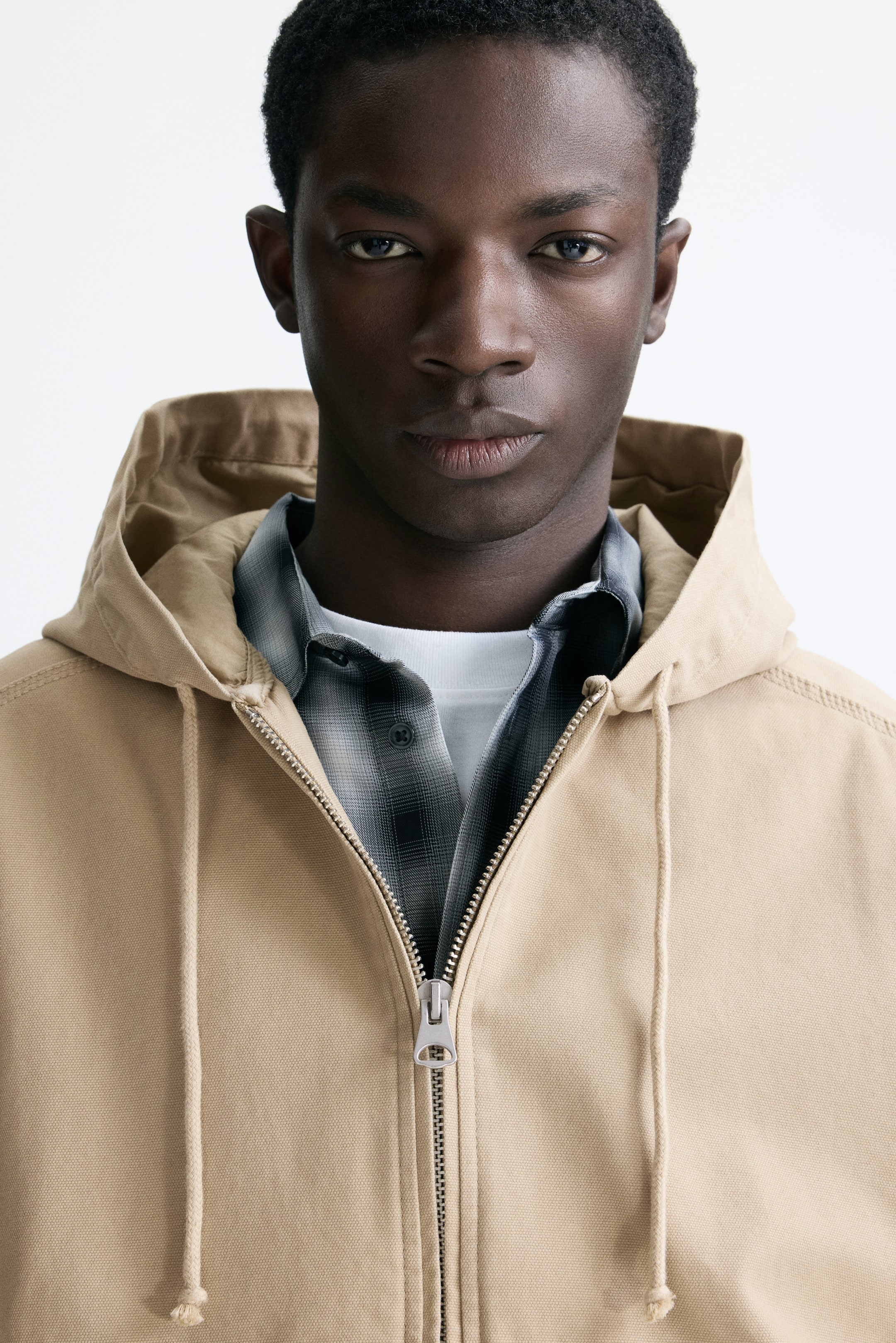 Ver imagen más grande: Chaqueta worker con capucha - Beige - HOMBRE | H&M ES 3
