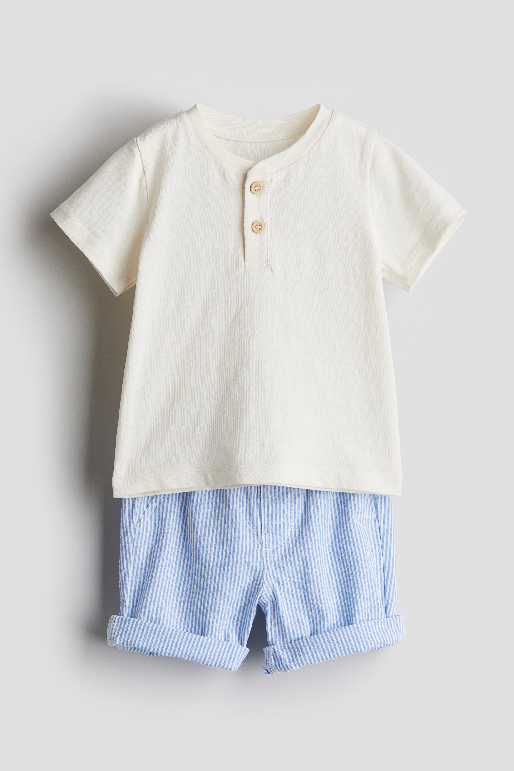 2-piece Shirt and Shorts Set