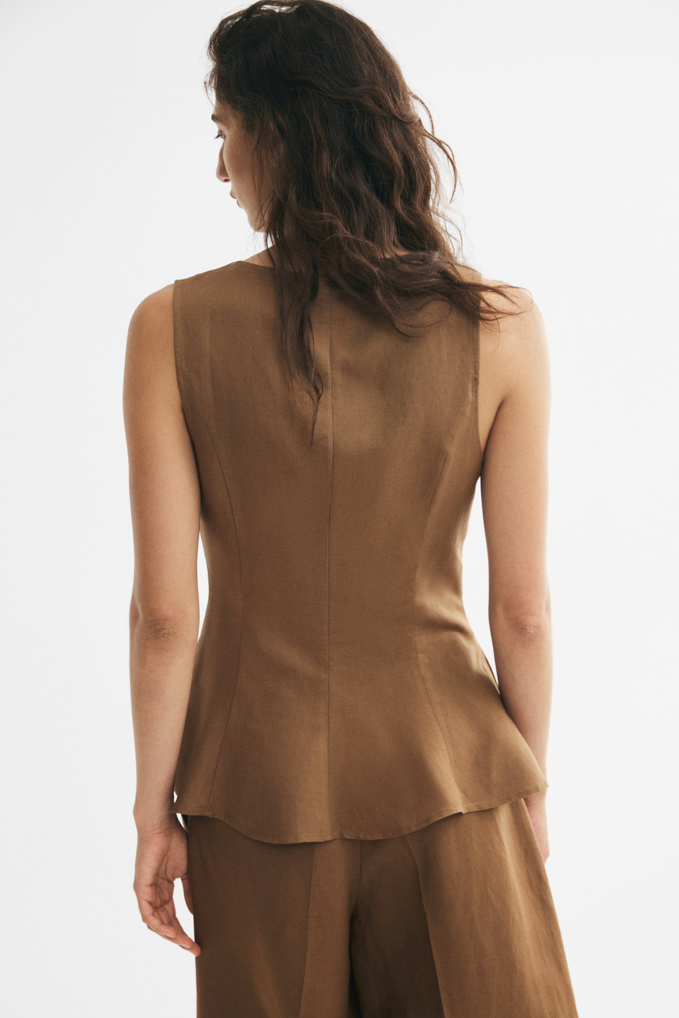 Sleeveless Linen-Blend Top