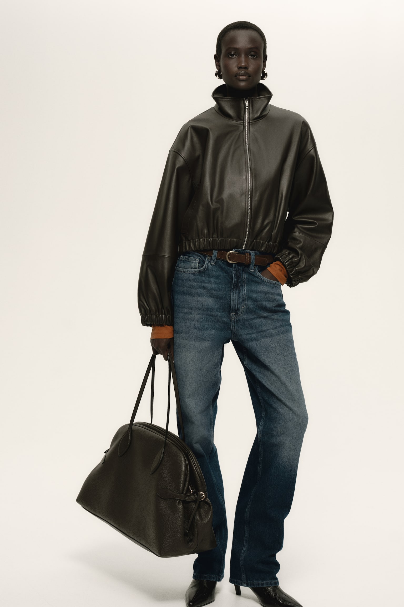 Женские джинсы H&M Straight High, цвет: Потёртый джинсовый синий — фото 4