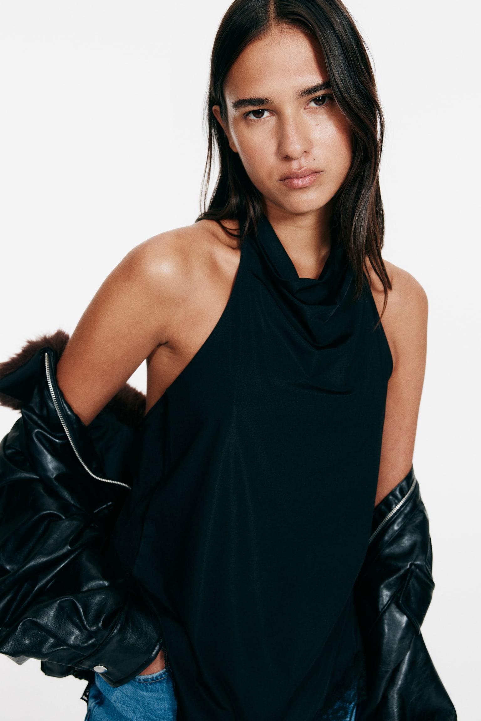 Lace-trimmed halterneck top - Black/Brown - 4