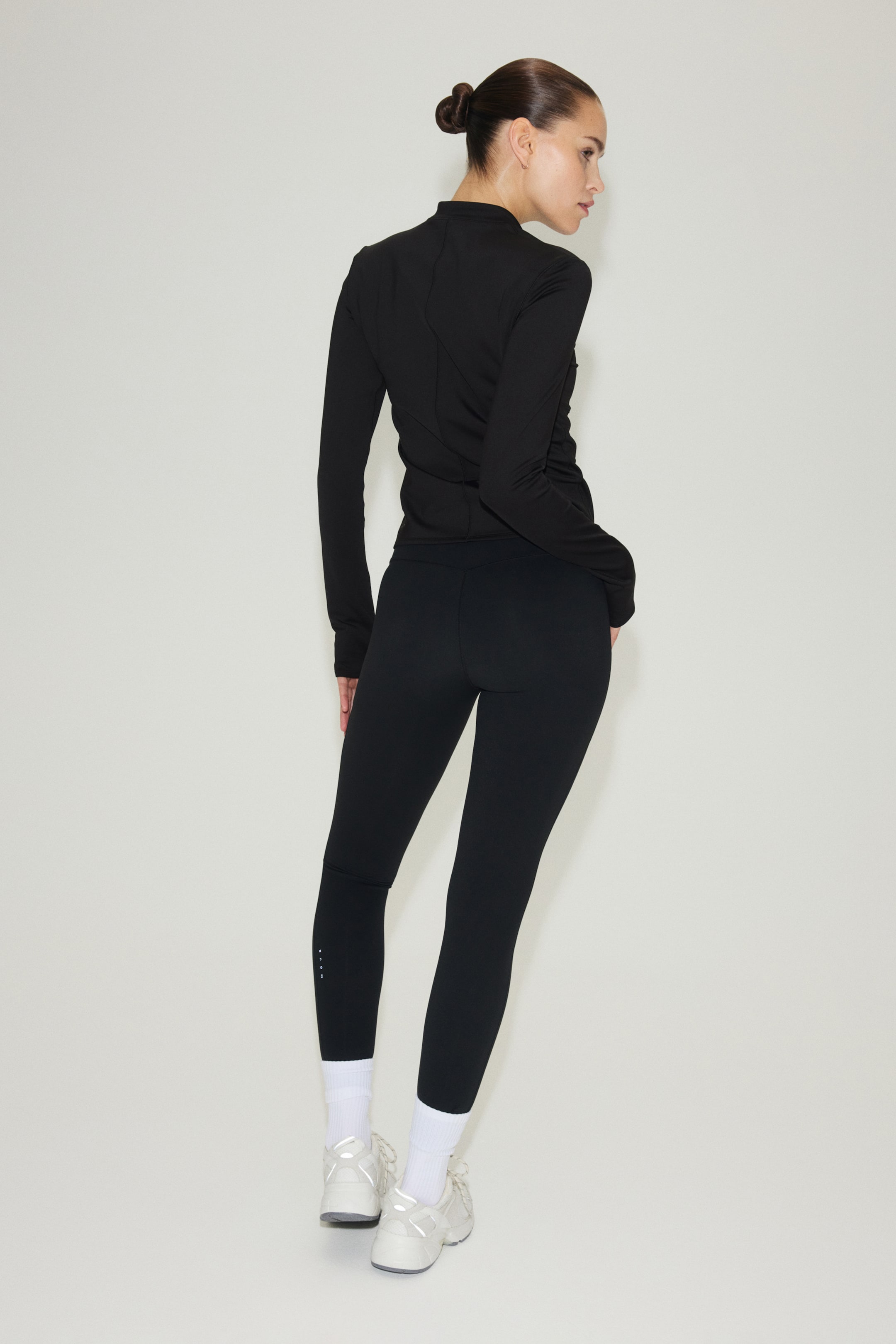 Женские куртки H&M Warm Activewear Jacket with DryMove™ — фото 5
