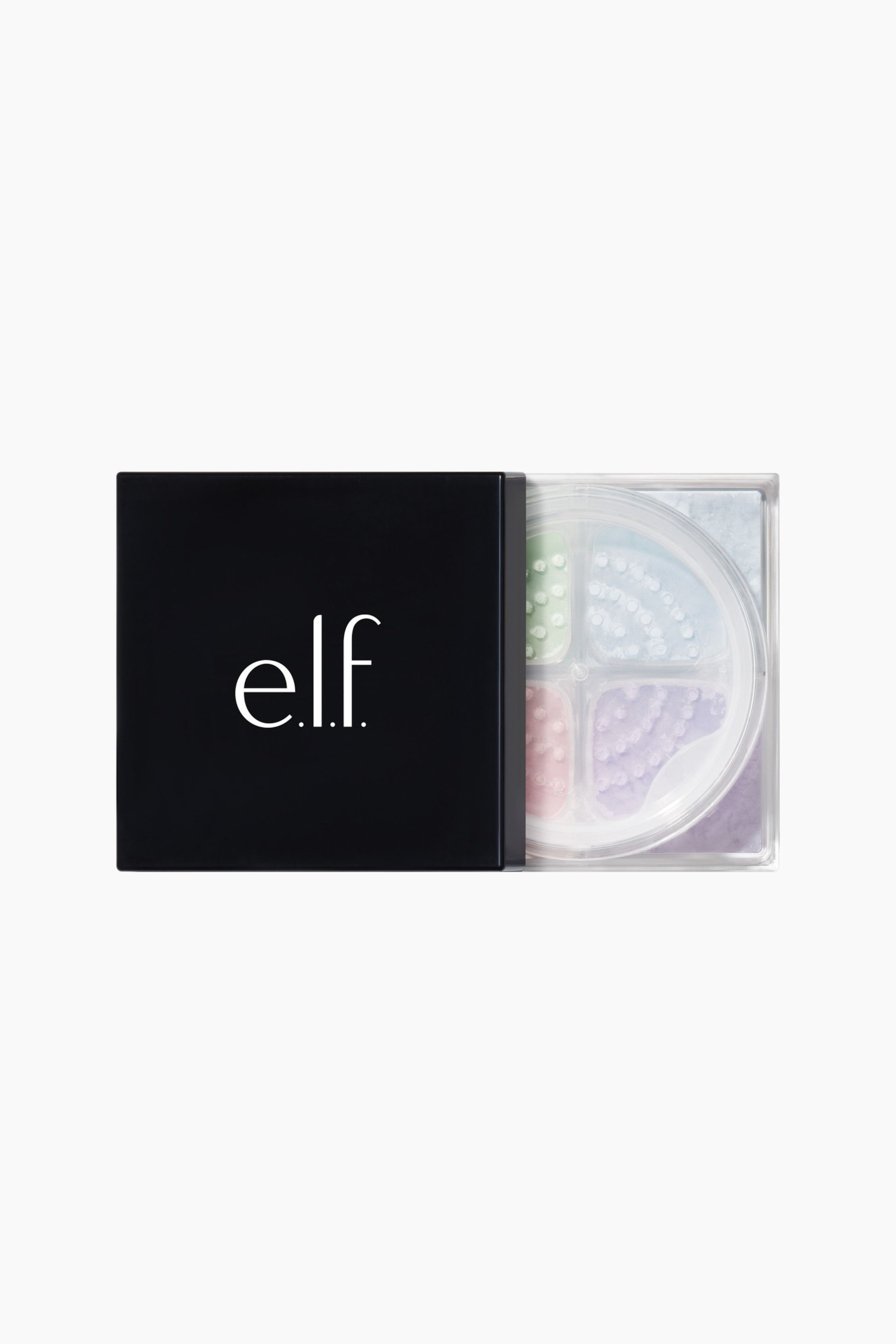 Visa större bild: En e.l.f.-puderdosa visas med sitt svarta lock, prydd med den vita 'e.l.f.'-logotypen, delvis öppnat åt höger, vilket avslöjar en transparent bas som rymmer en cirkelsikt med fyra distinkta sektioner av ljusgrönt, ljusblått, ljusrosa och ljuslila löspuder.