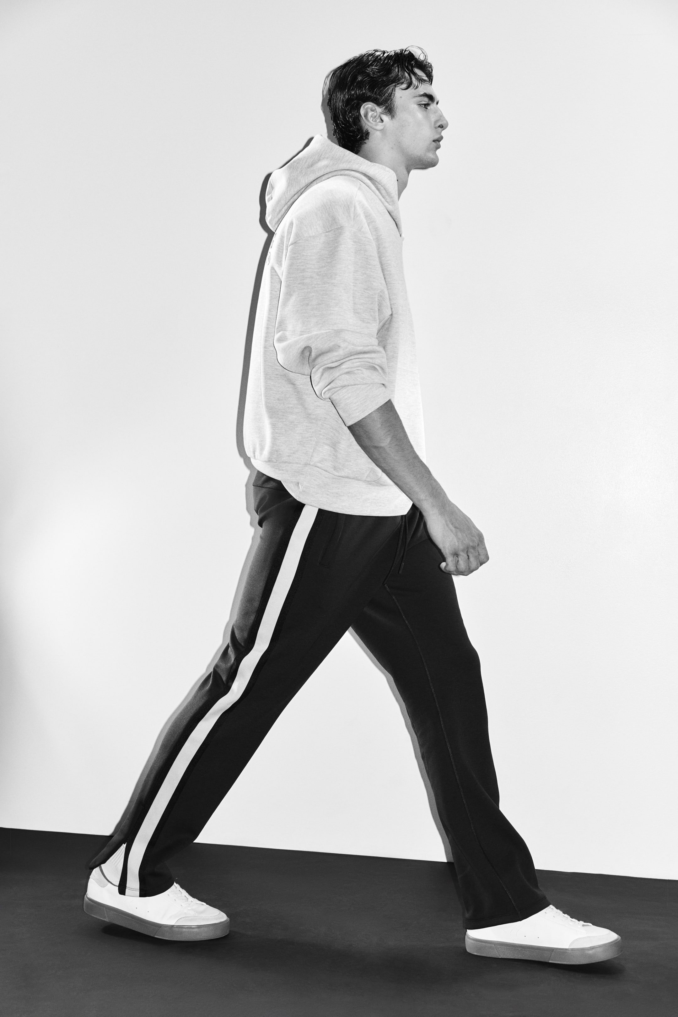 Преглед на по-голямо изображение: Спортно долнище Regular Fit с DryMove™ - Морскосин/Кремав - МЪЖЕ | H&M BG 3