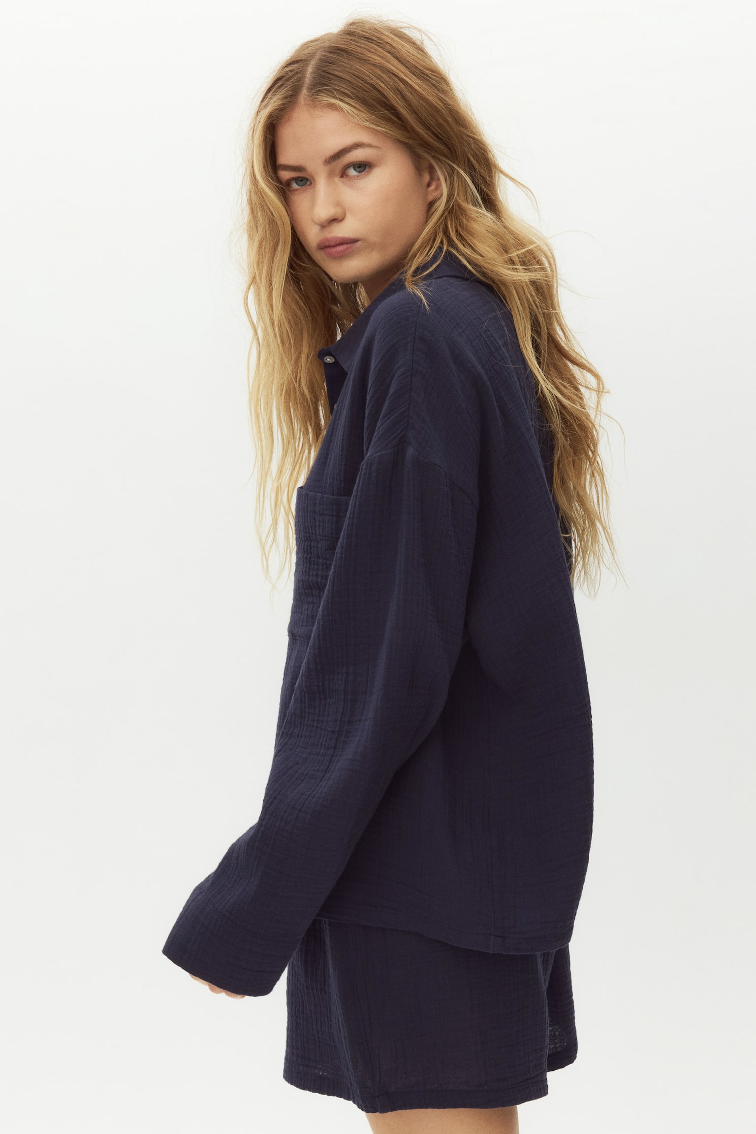 Рубашки — H&M, цвет: Тёмный синий — фото 4