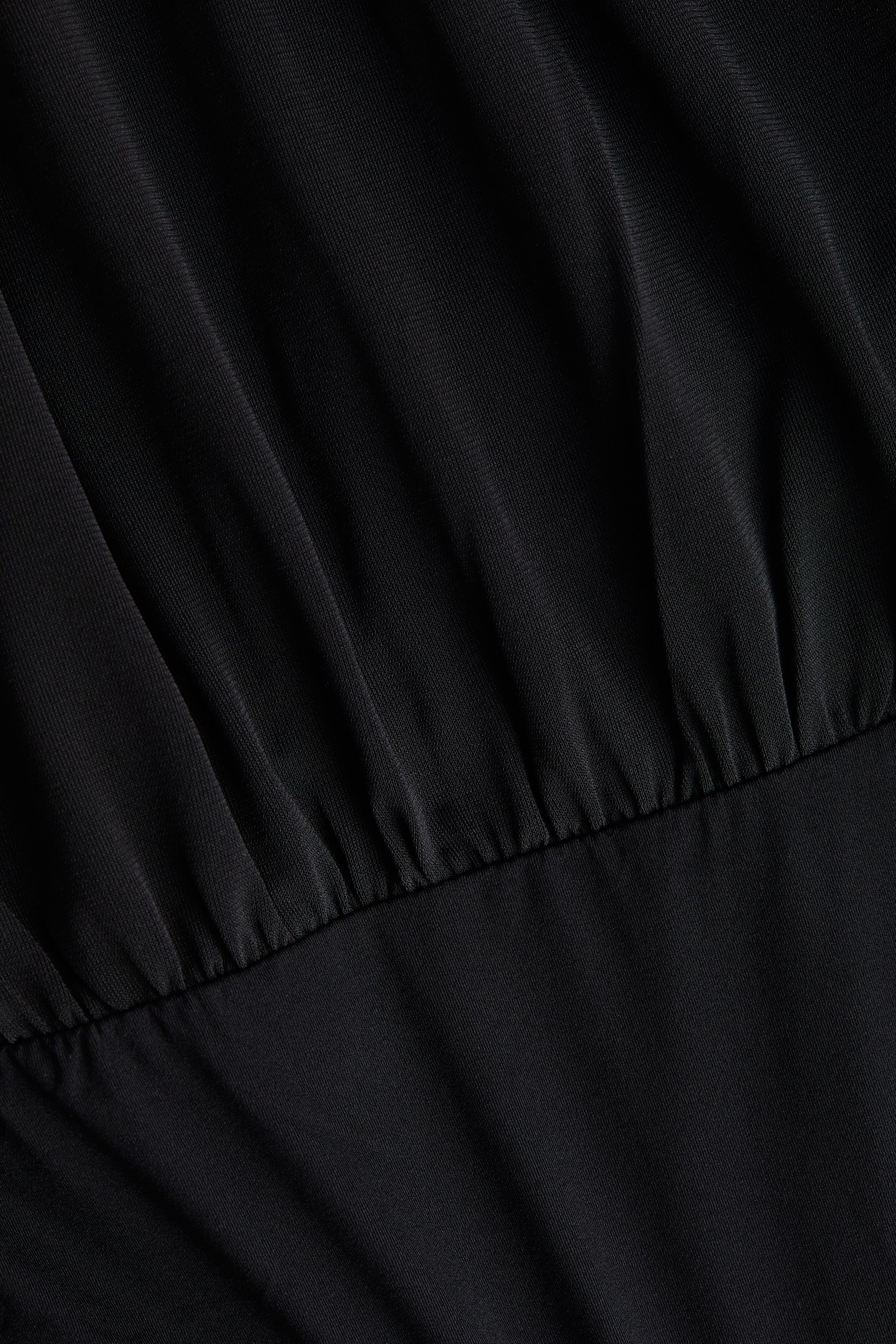 Visualizza immagine più grande: Draped V-neck thong body - Nero | H&M IT 7