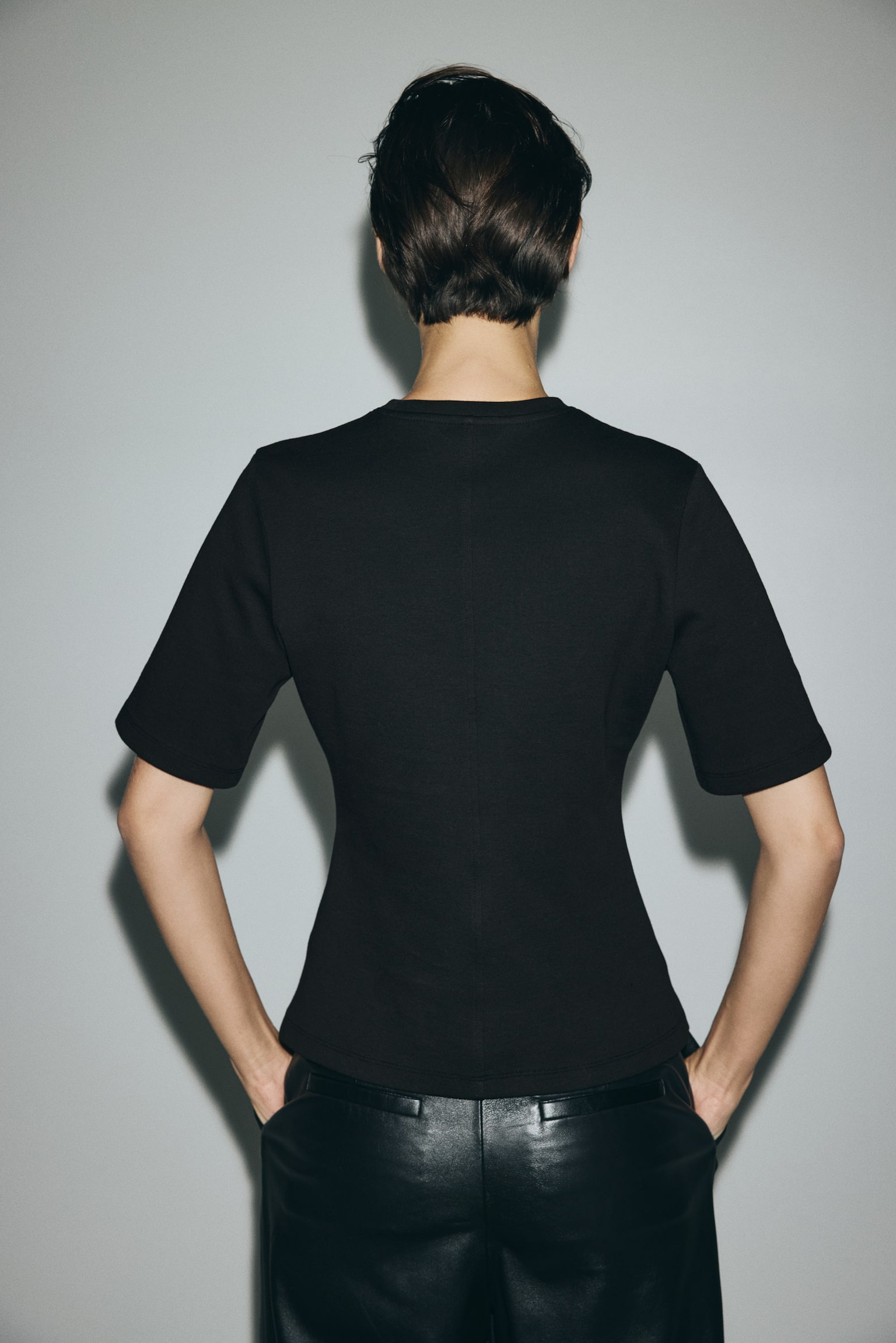 Waisted interlock T-shirt - Black/White/Dark mole/Dusty pink - 4