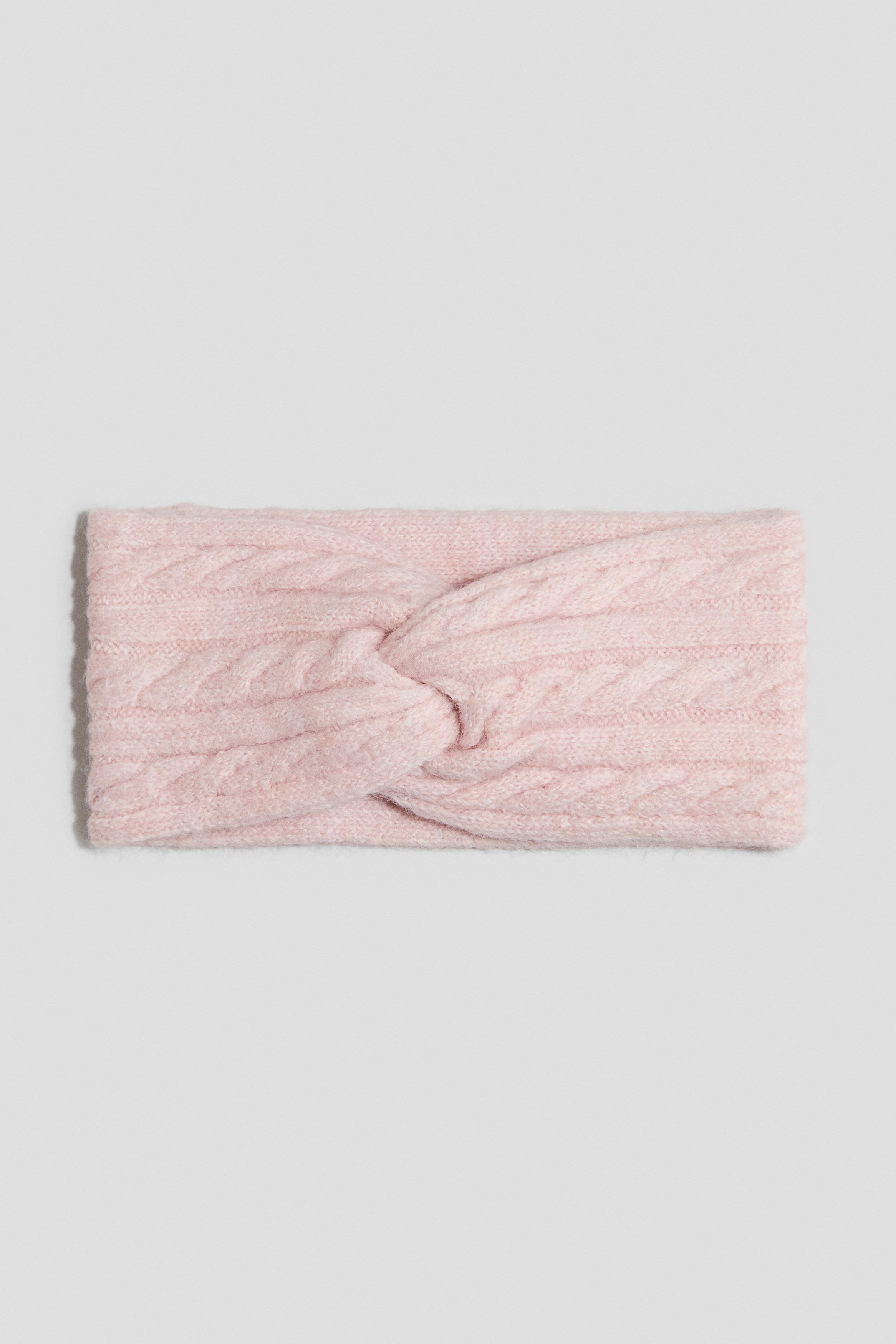 Cable-knit headbandModel
