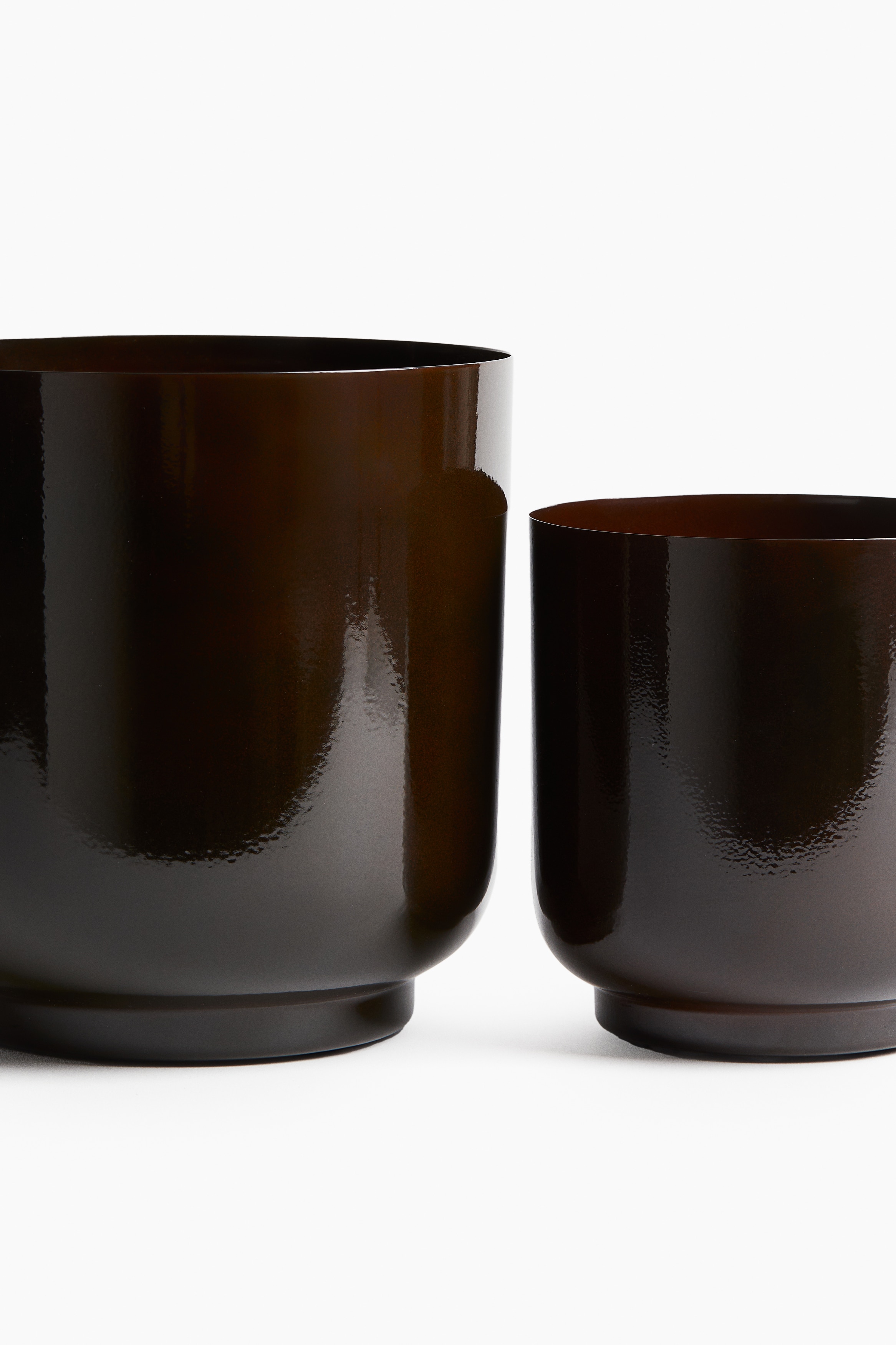 Light taupe Metal Plant Pot at H&M Home | H&M US