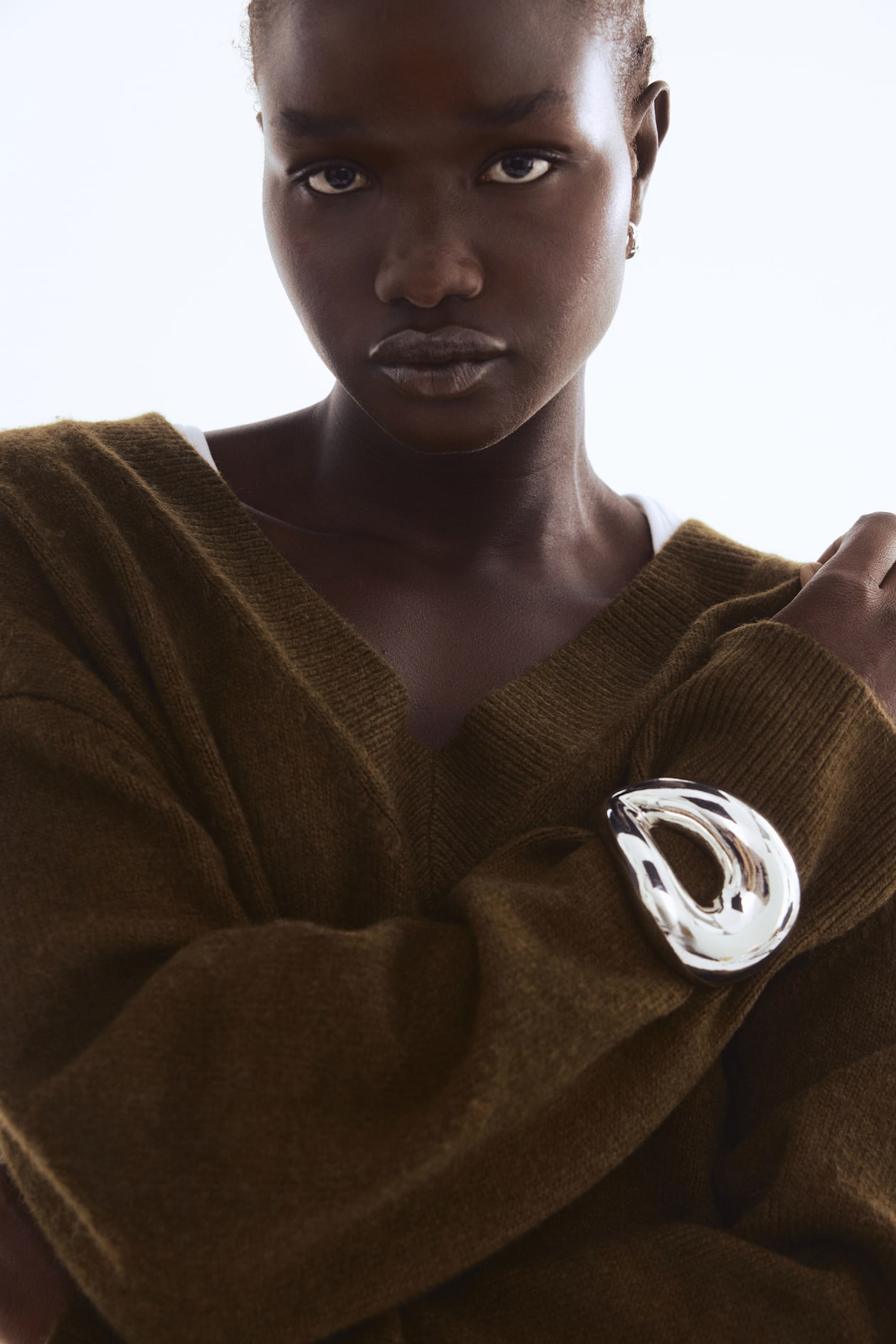 Oversized V-neck jumper Dark khaki green Ladies H&M IN