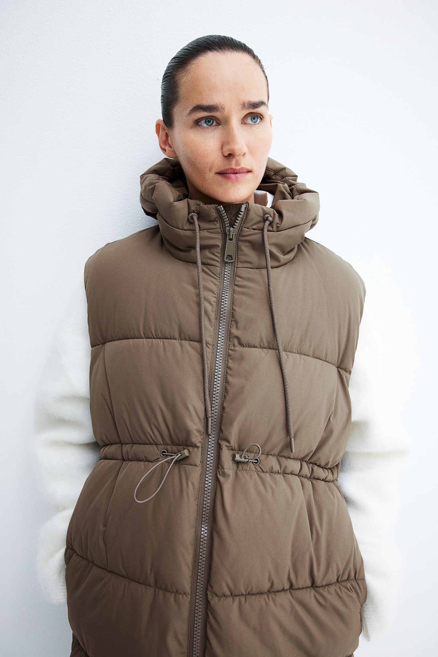 MAMA Hooded puffer gilet - Dark khaki green/Black - 4