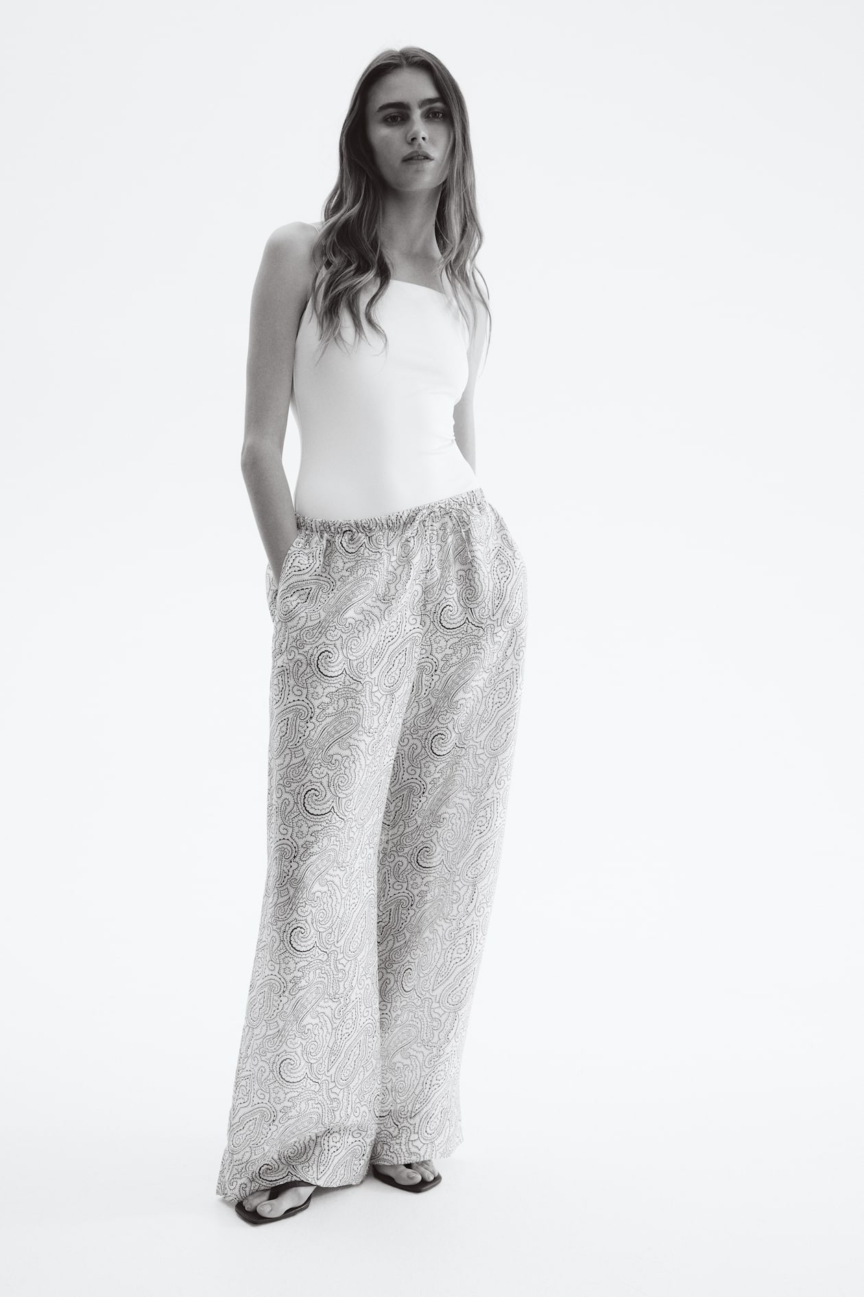 Wide-Leg Drawstring Pants