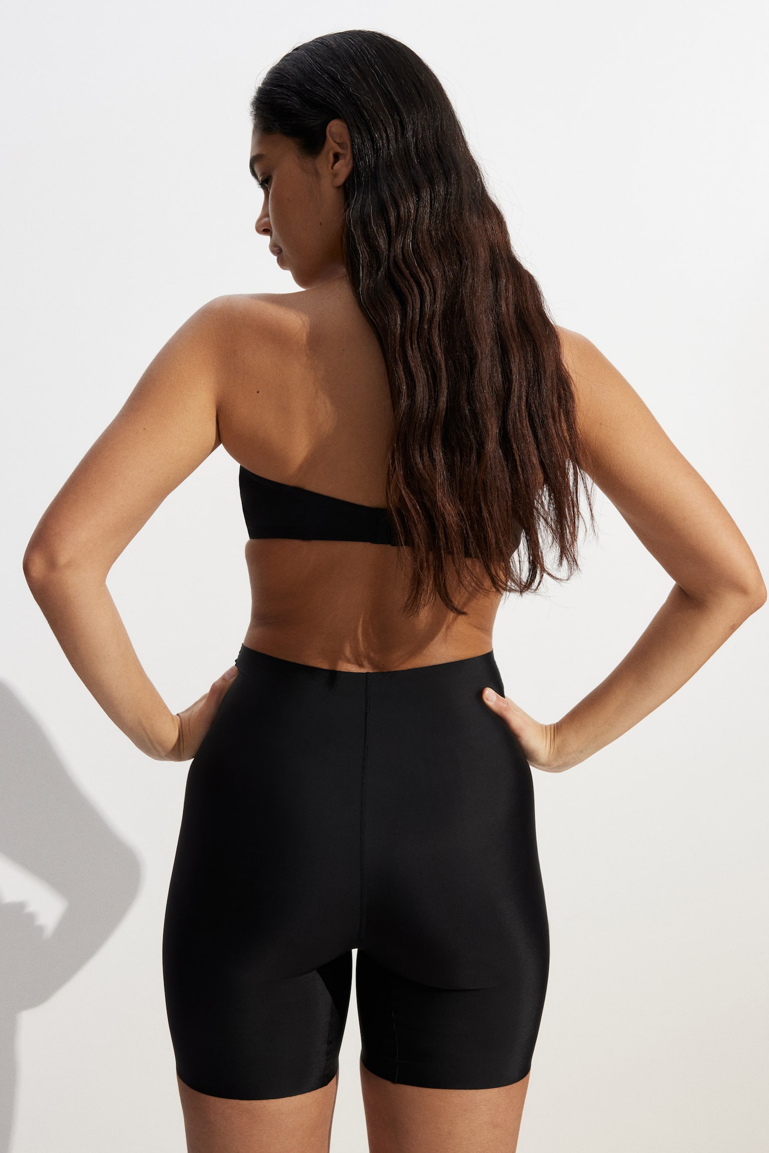 Женские байкерские шорты H&M No-Show Light Shaping, набор из 2 шт, цвет: Чёрный — фото 4