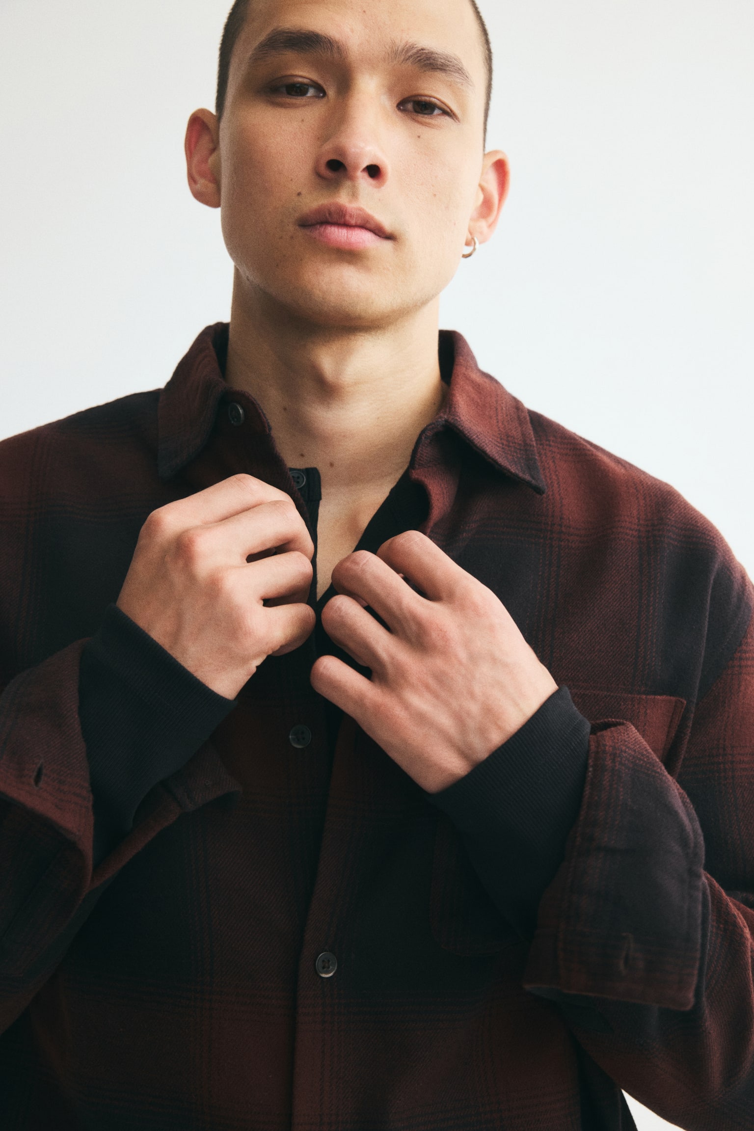 Мужская рубашка H&M Loose-Fit Flannel, цвет: Коричневый / Клетчатый — фото 4