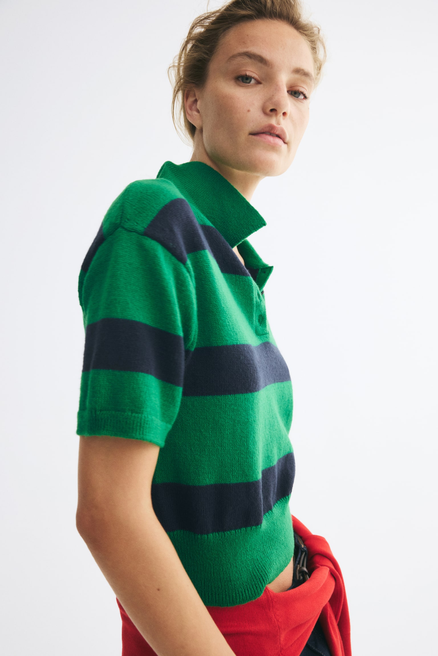 Женское поло H&M Fine-Knit Polo Shirt, цвет: Зелёный / Тёмно-синий полосатый — фото 4