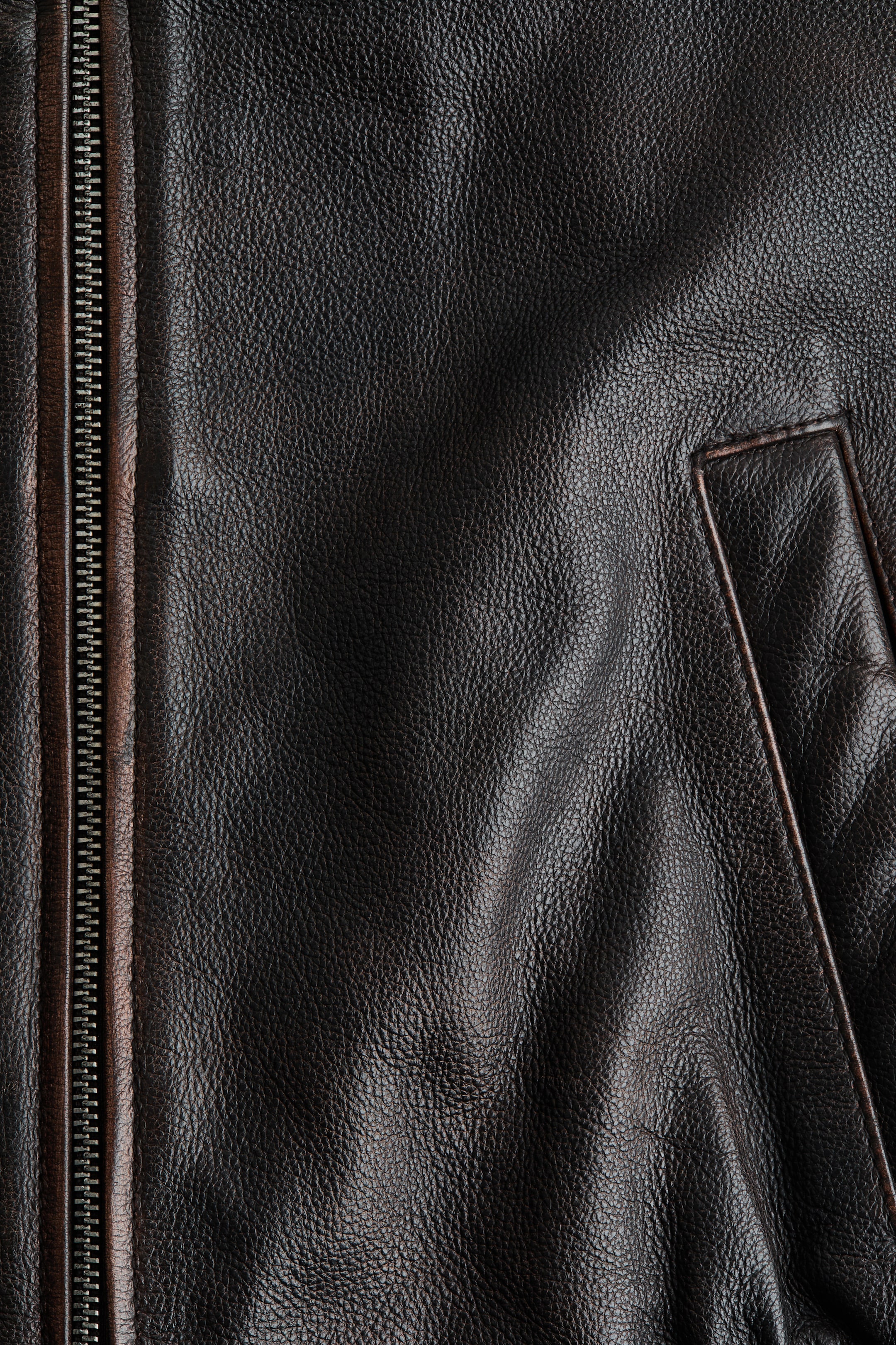 Visa större bild: Leather bomber jacket - Dark brown - DAM | H&M SE 2