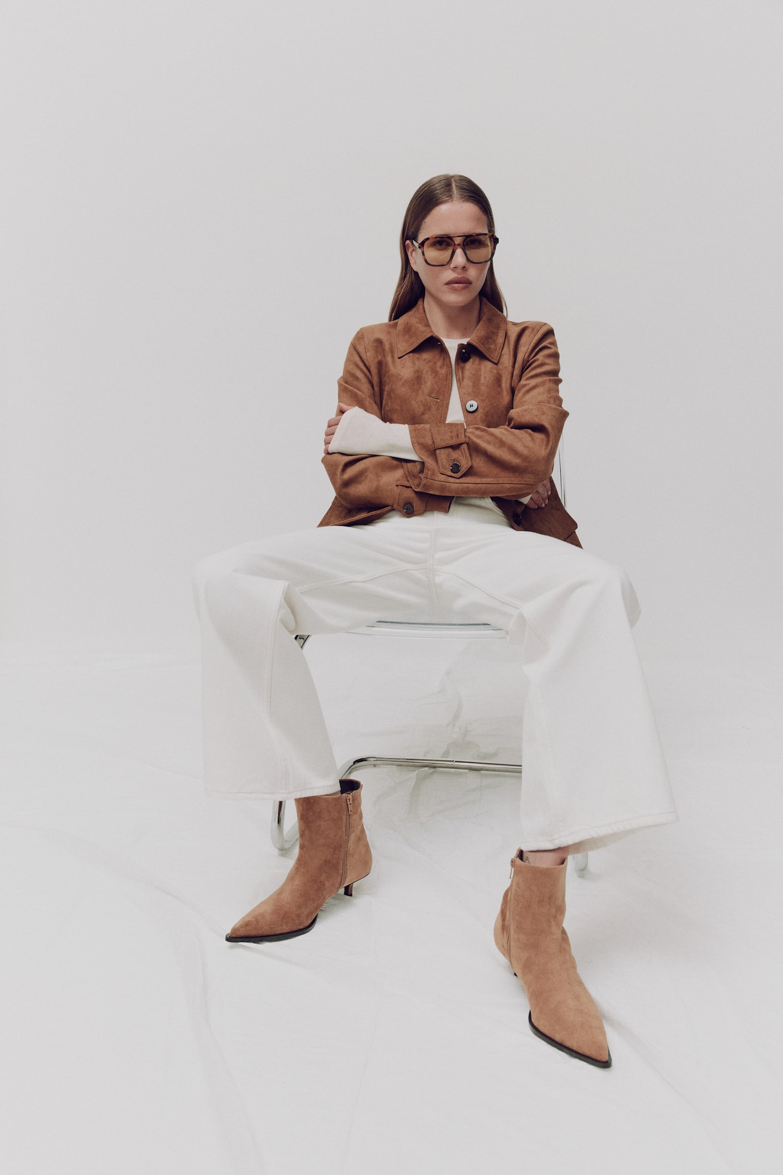 Pointed-toe ankle boots - Dark beige/Black - 3