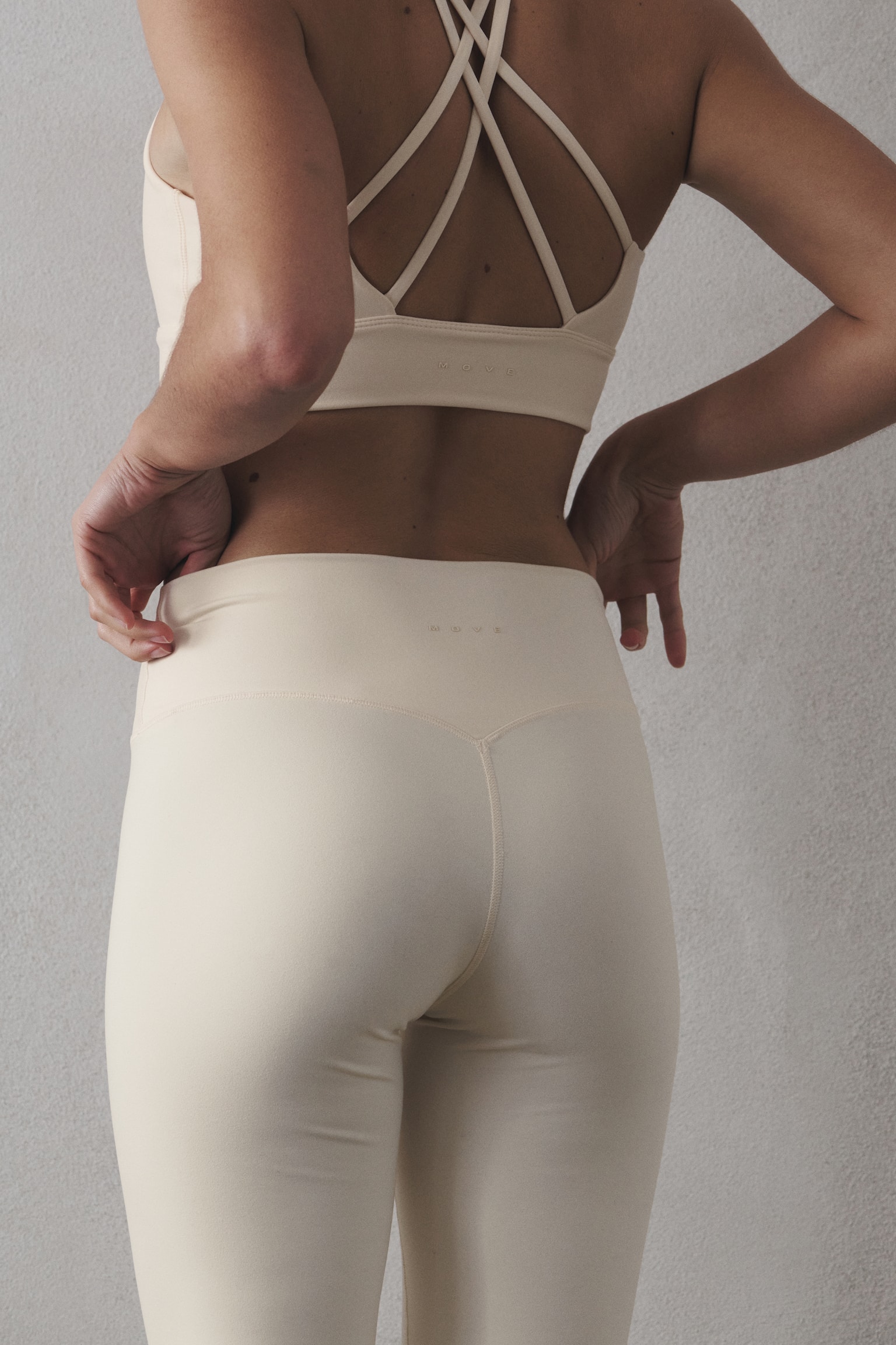 Legging de yoga évasé SoftMove™ - Beige pêche/Gris foncé/Rose ancien/Noir/Brun chaud - 5