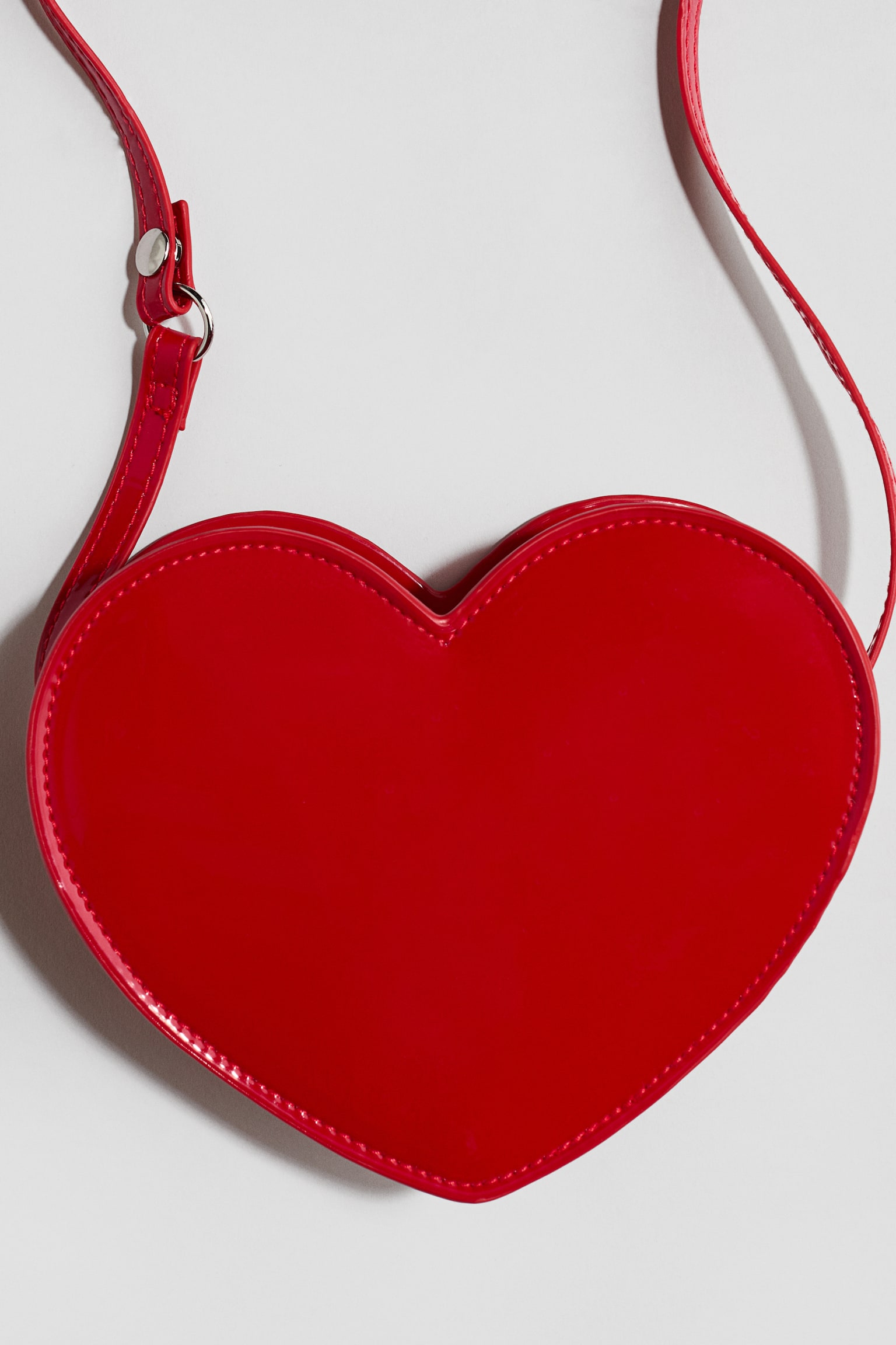 Детская сумка H&M Heart-Shaped Crossbody, цвет: Красный — фото 2