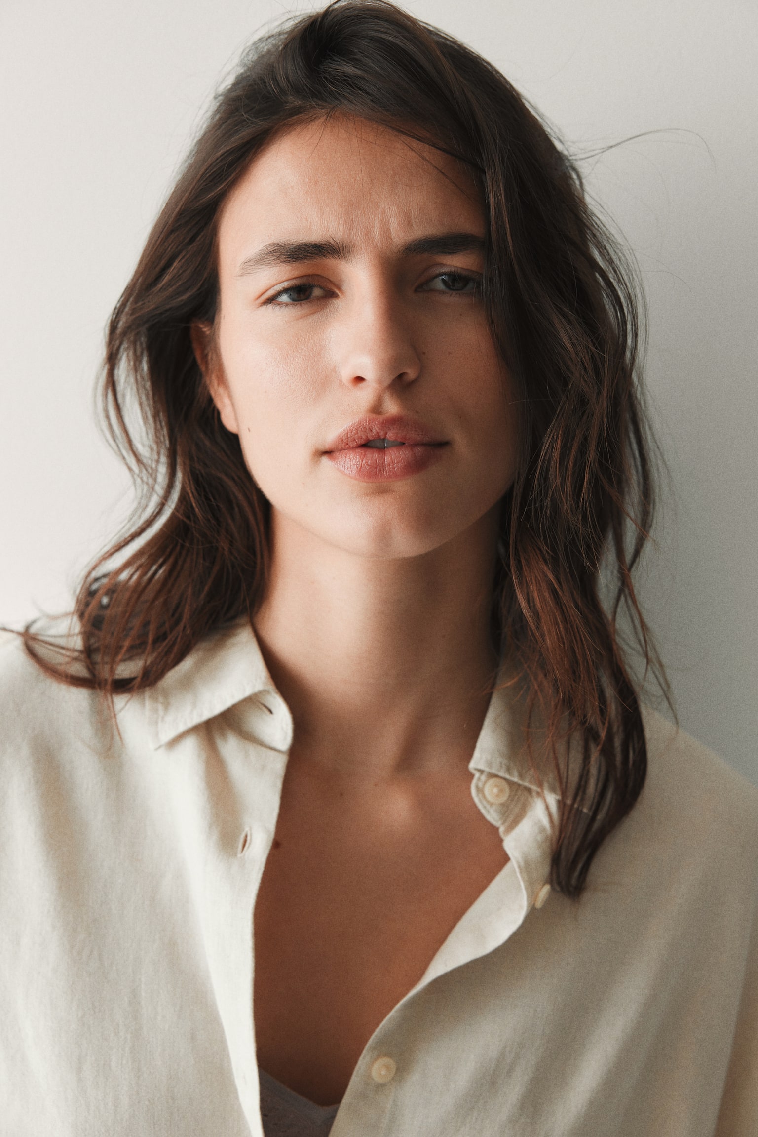 Oversized linen-blend shirt - Light beige/Black - 4