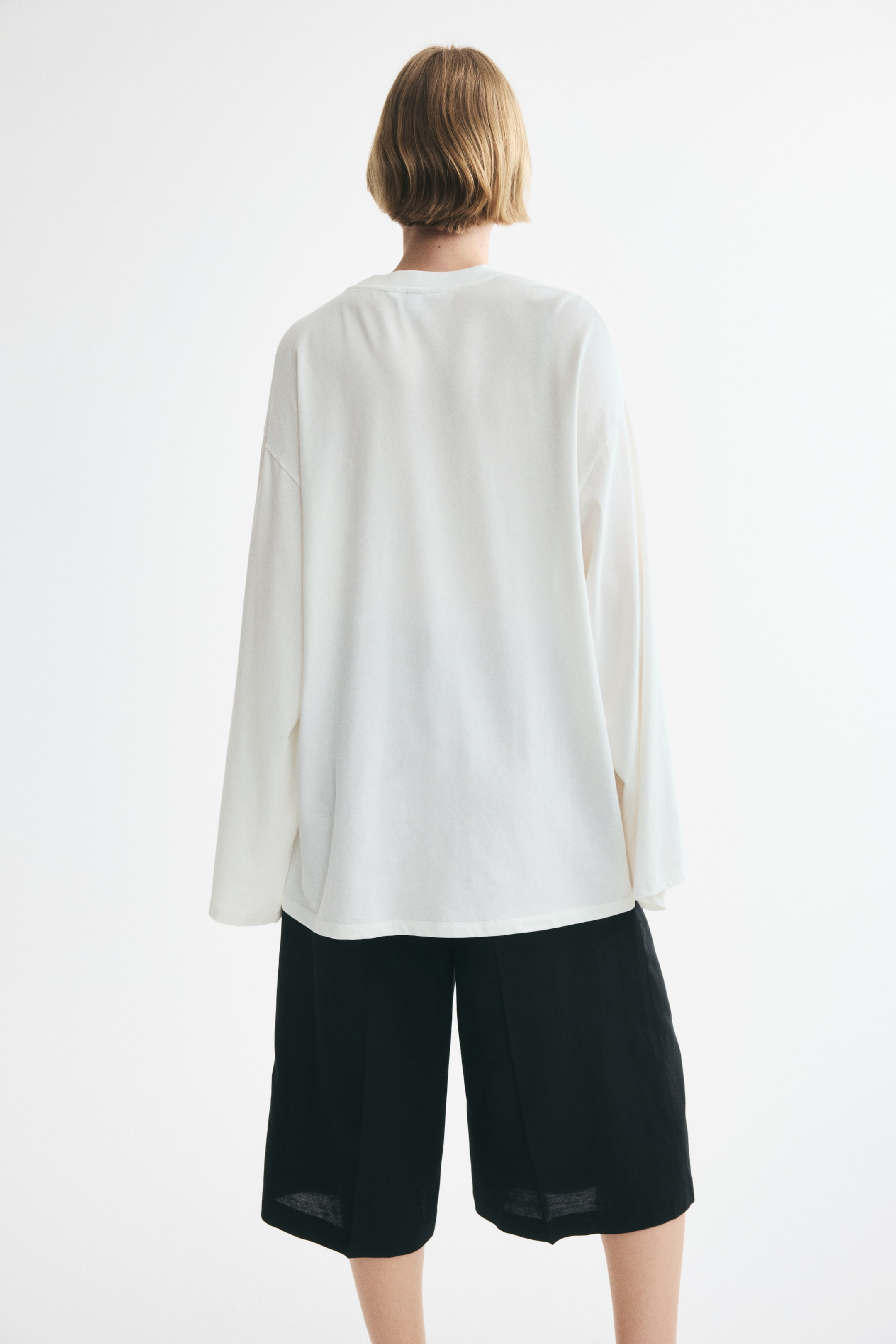 Long-sleeved cotton top