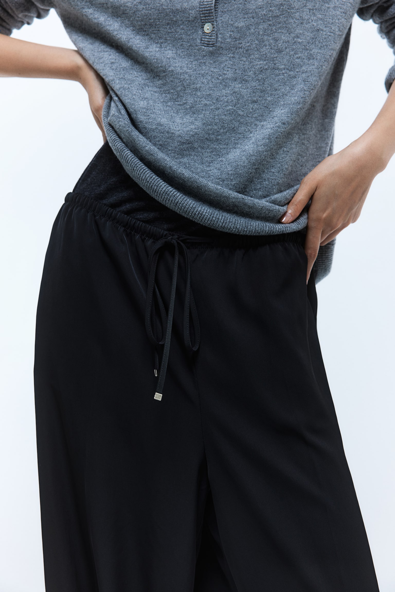 Wide drawstring trousers - Black/Dark grey-green/Light beige - 5