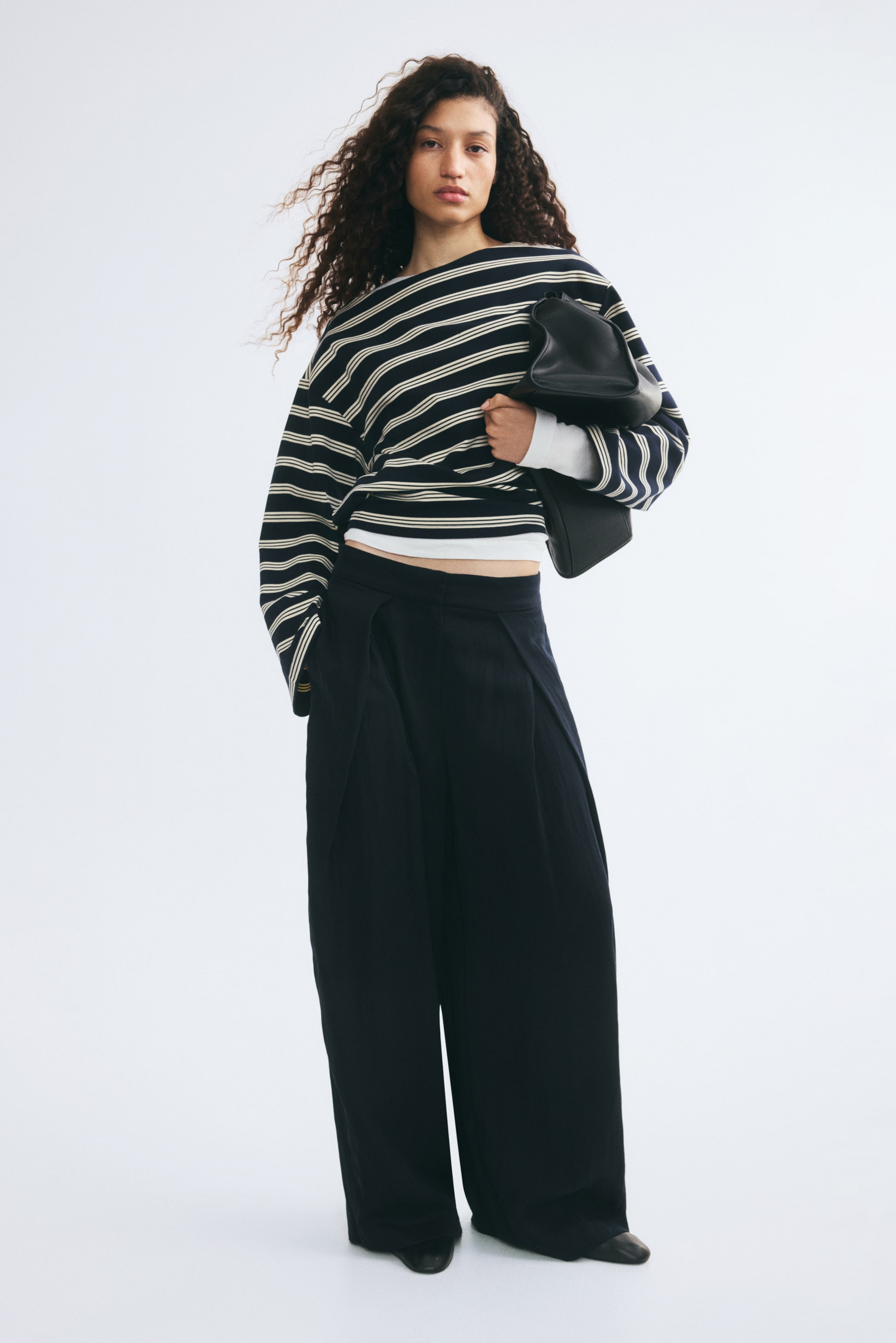 View larger image: Long-sleeved boat-neck top - Navy blue/White striped - Ladies | H&M 1