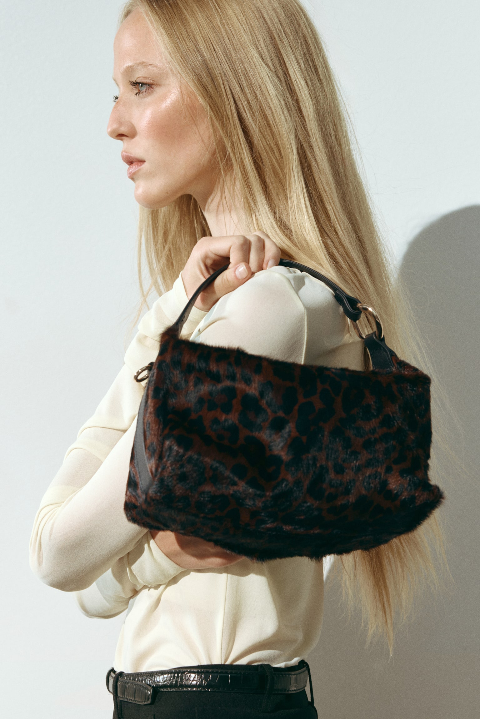 Женская сумка H&M Leather Crossbody, цвет: Коричневый / Искусственный леопардовый — фото 3