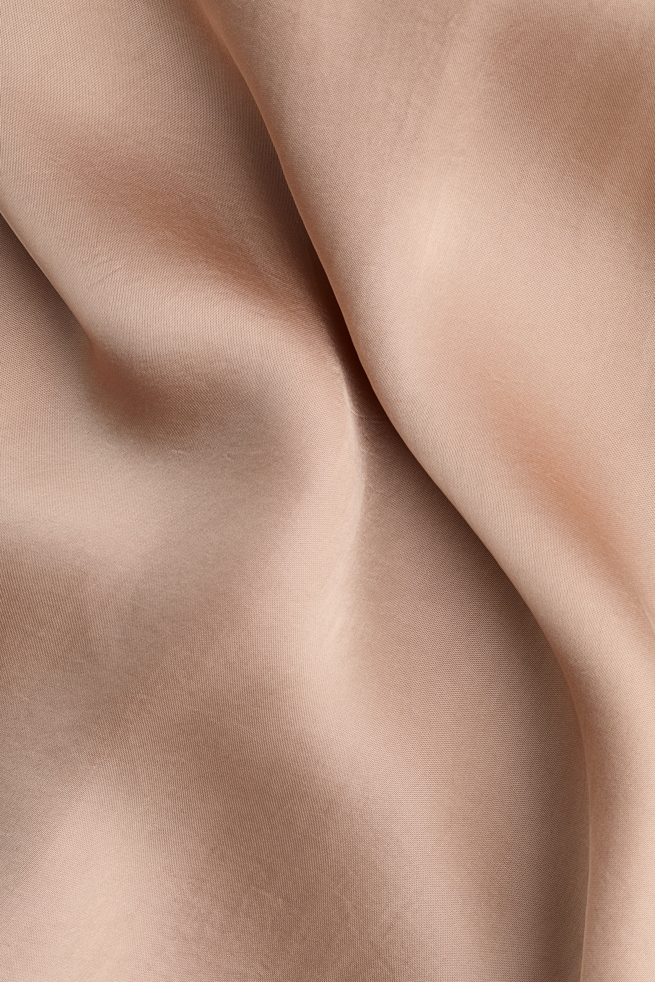 Nuisette brodée en satin de viscose