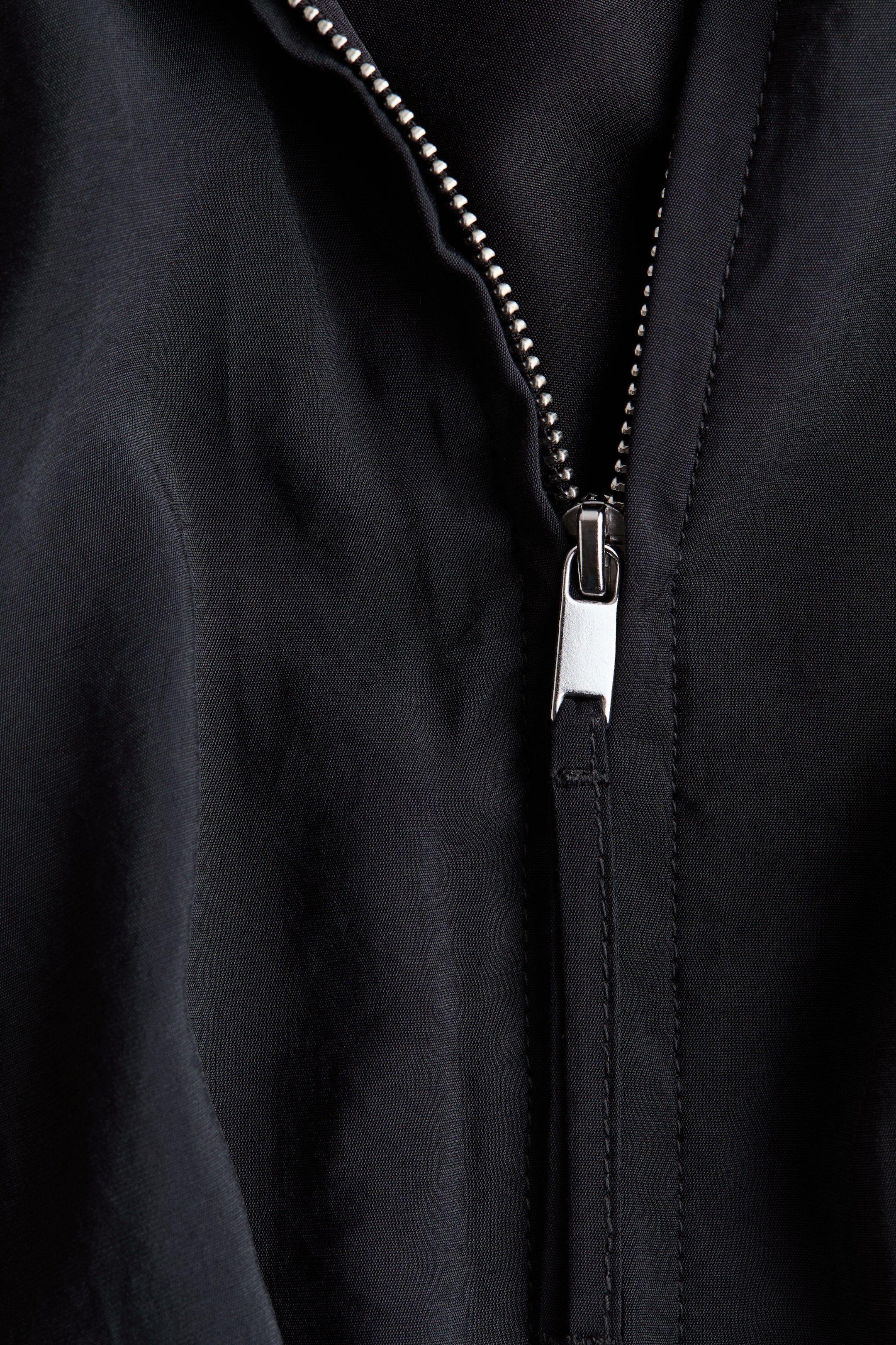 Женские куртки H&M Oversized Drawstring-Detail Jacket — фото 6