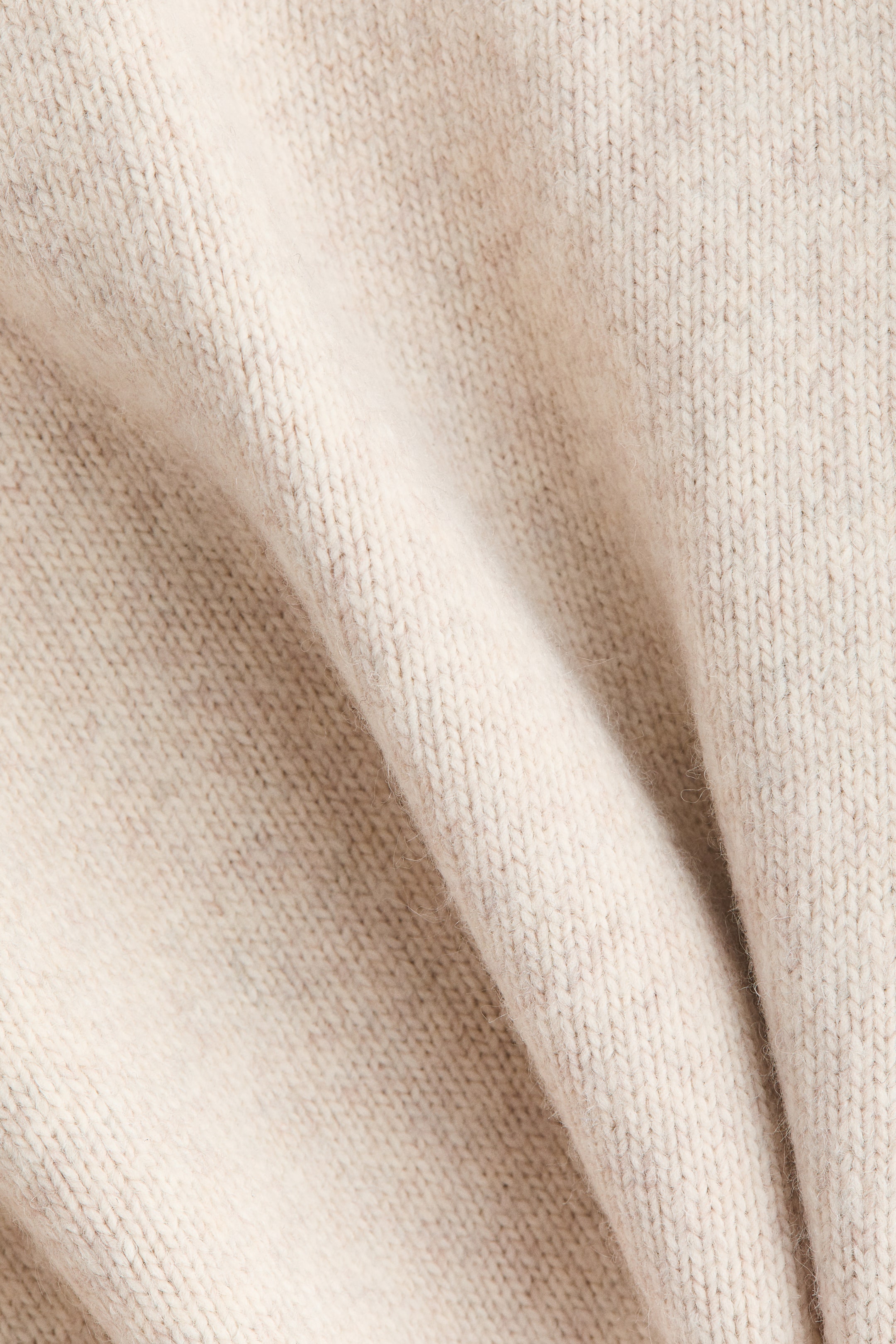 Raglan-Sleeved Sweater