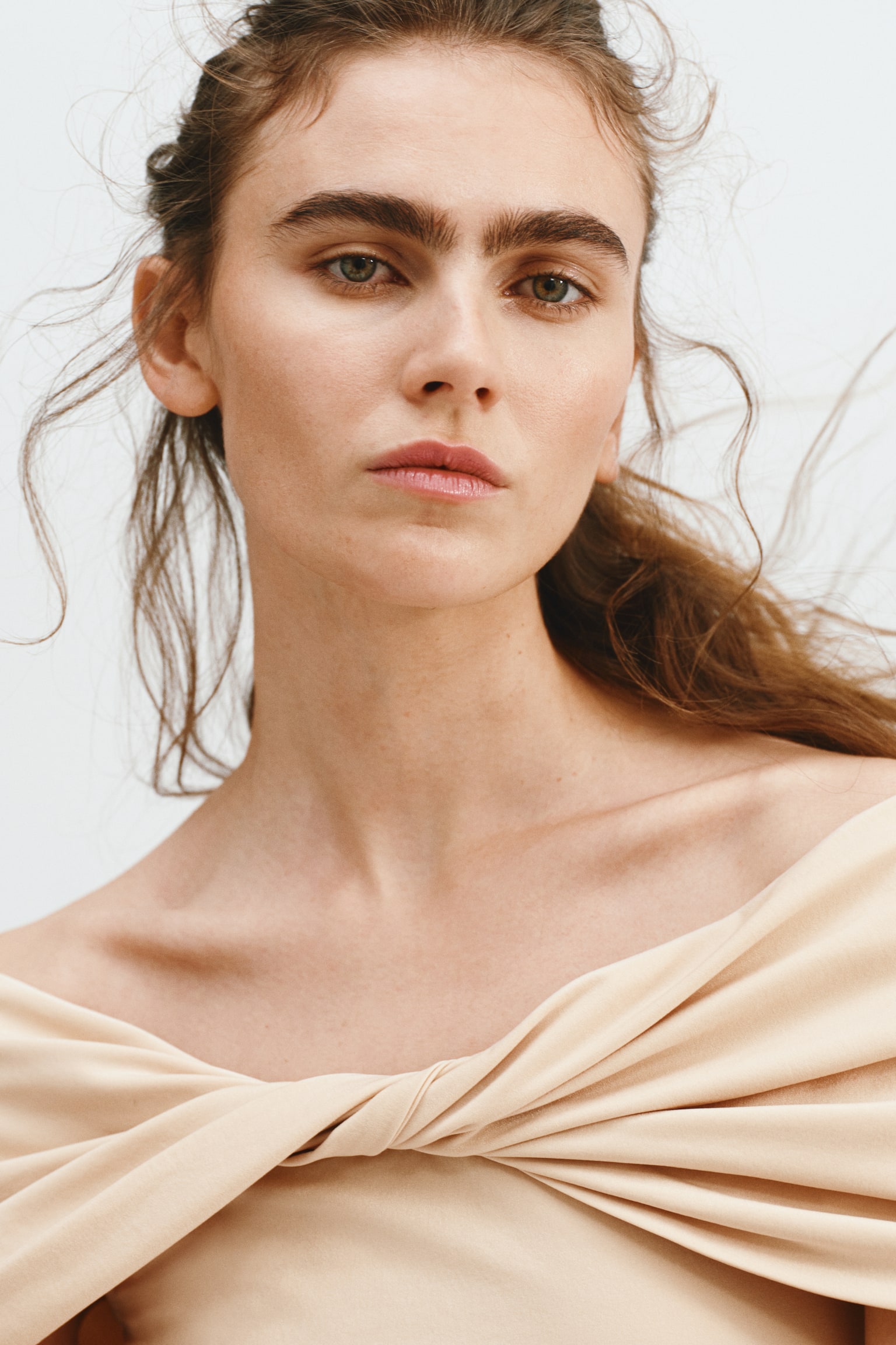 Twist-detail off-the-shoulder top - Beige/Black - 3