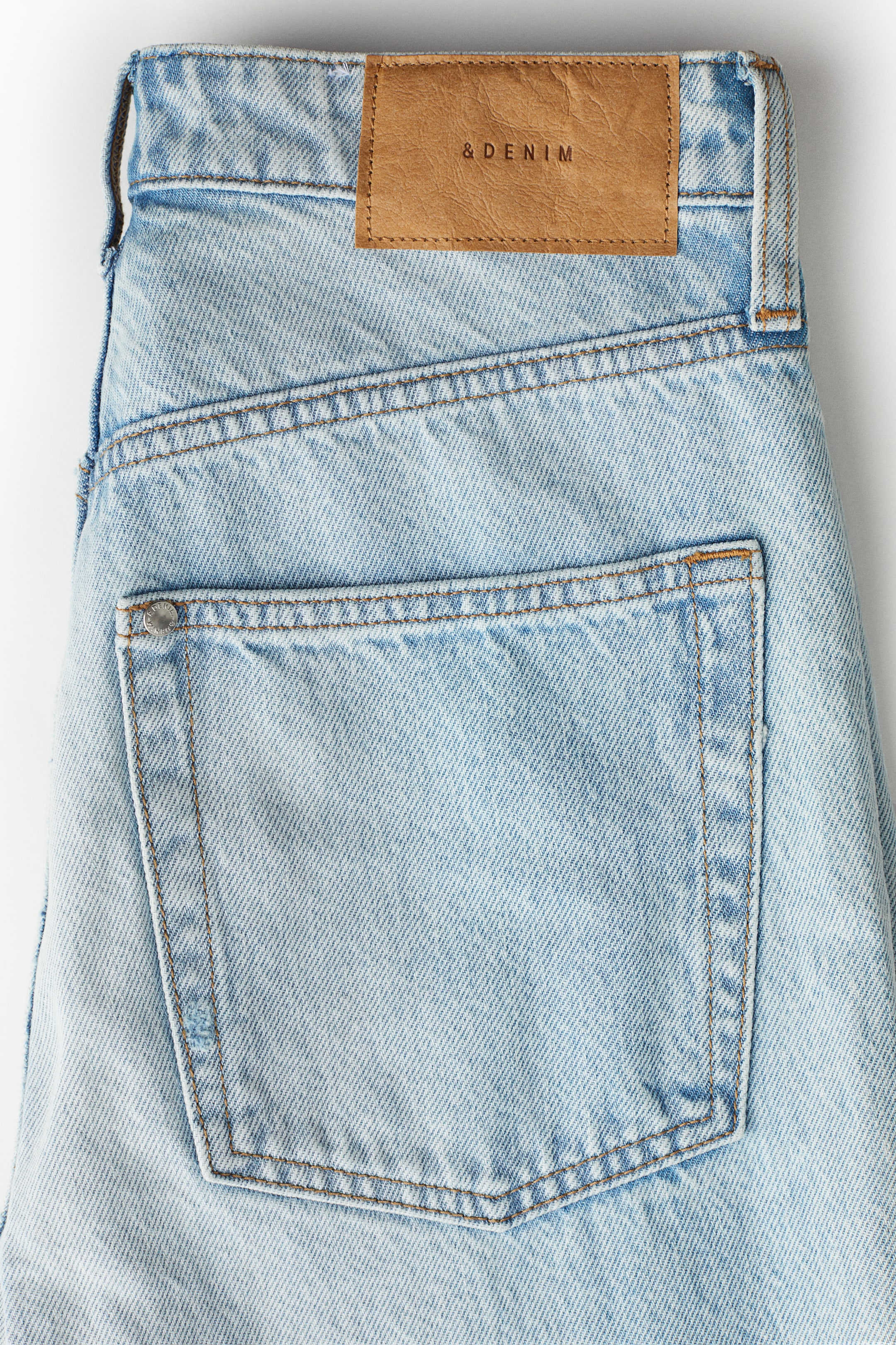 Wide Ultra High Jeans - Light denim blue - Ladies | H&M GB 8