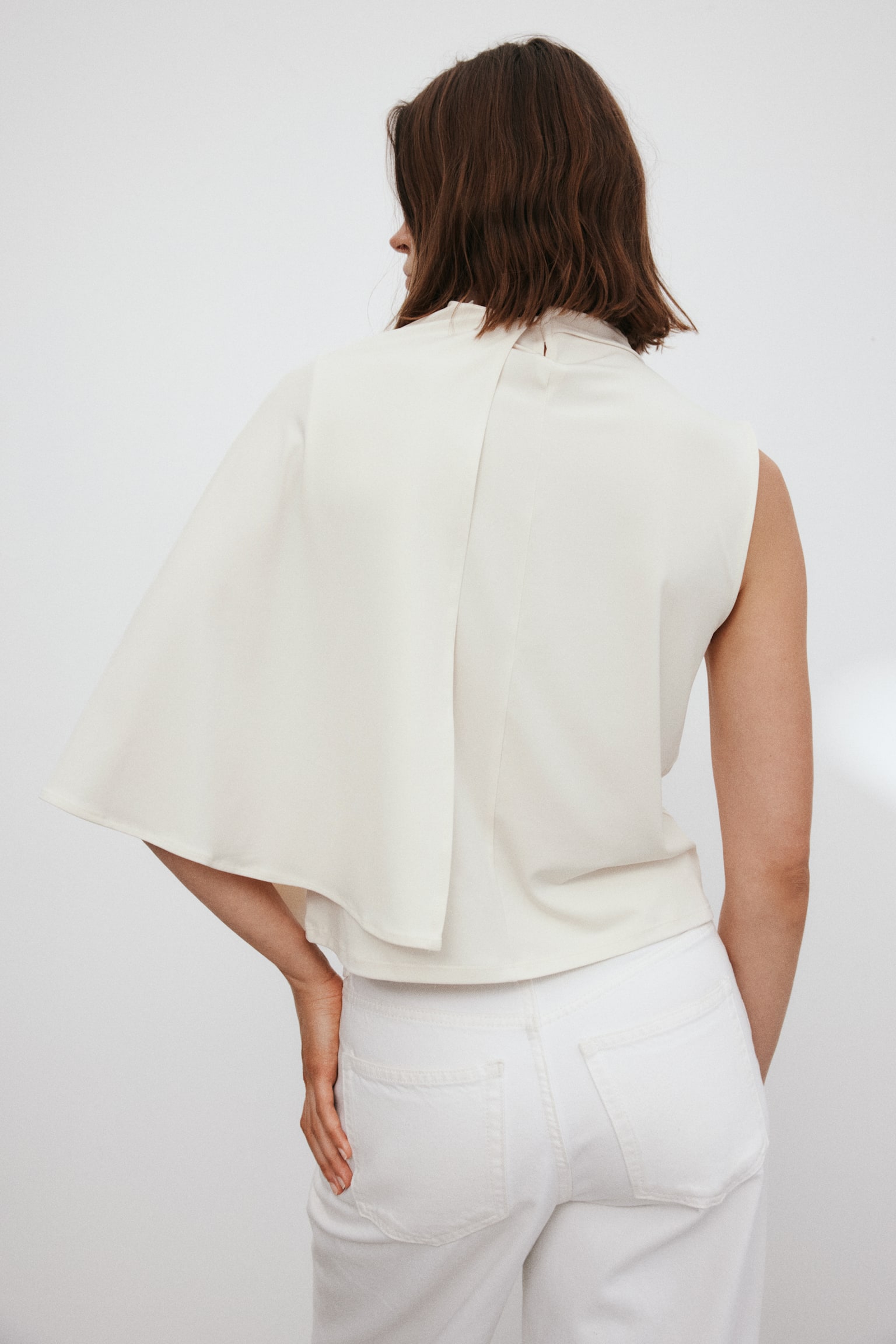 Женский топ H&M Cape-Detail Crêpe Top, цвет: Кремовый — фото 5