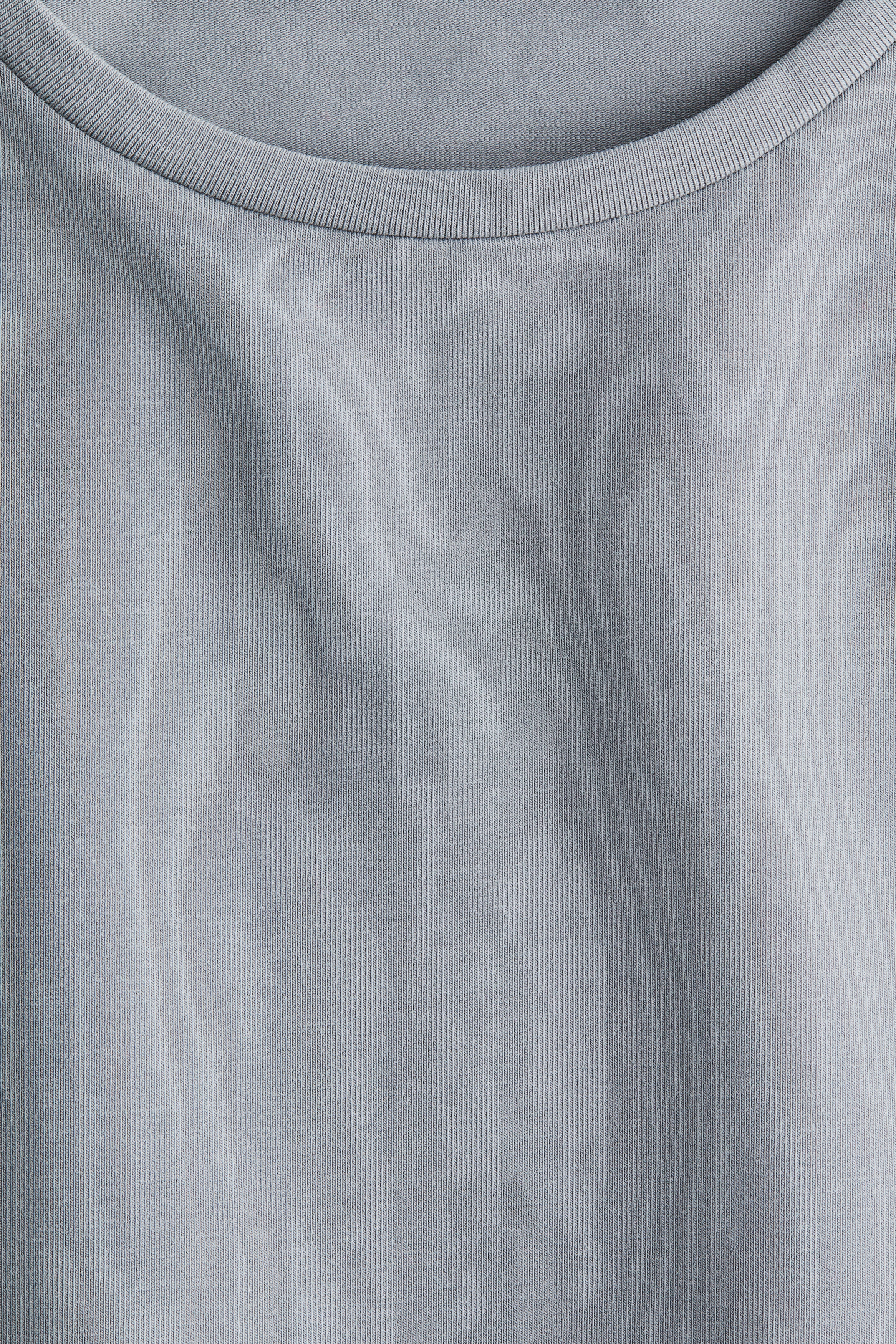 Short T-shirt