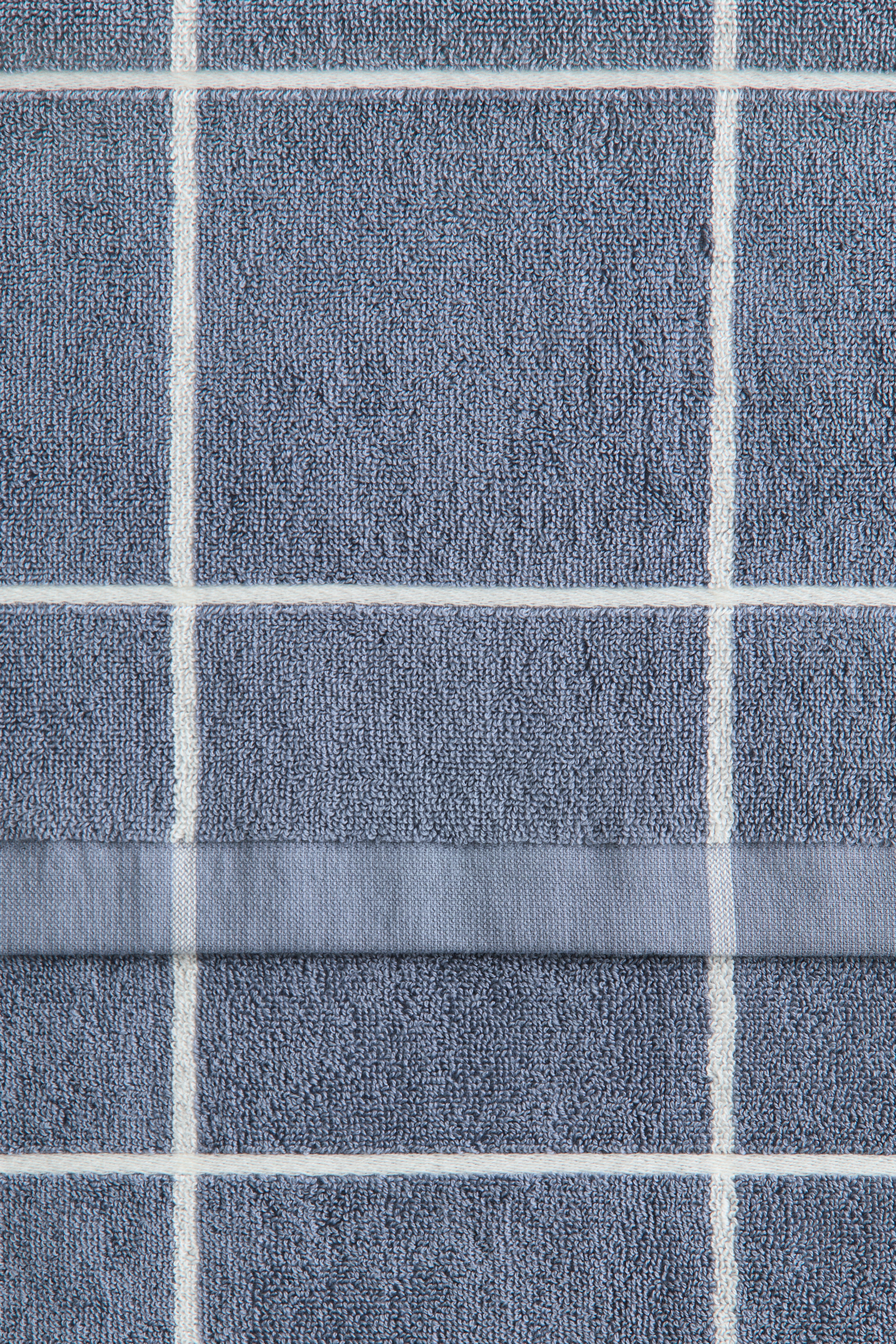 Grid-Patterned Hand Towel