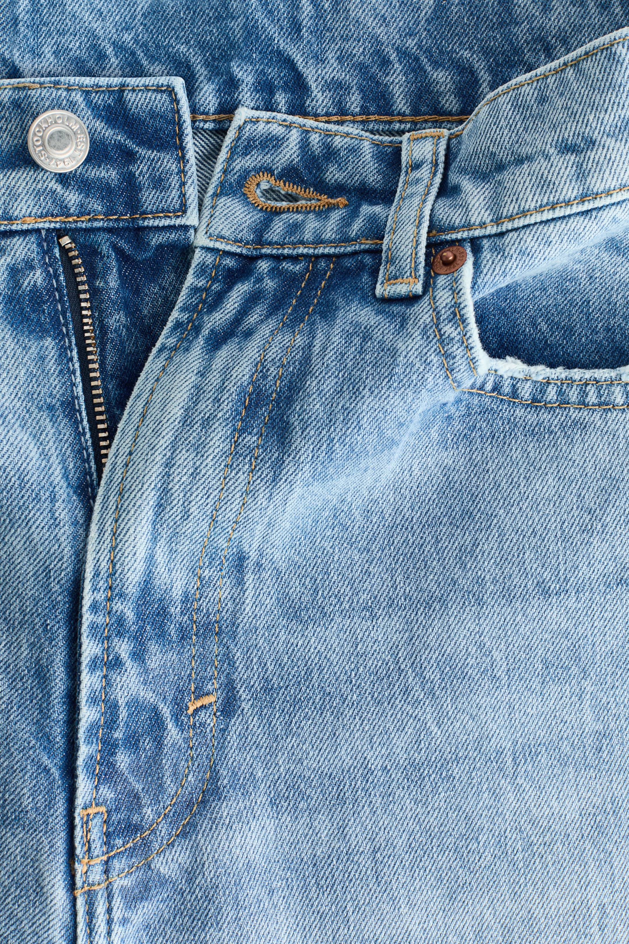 High-Waist Barrel-Leg Ankle Jeans