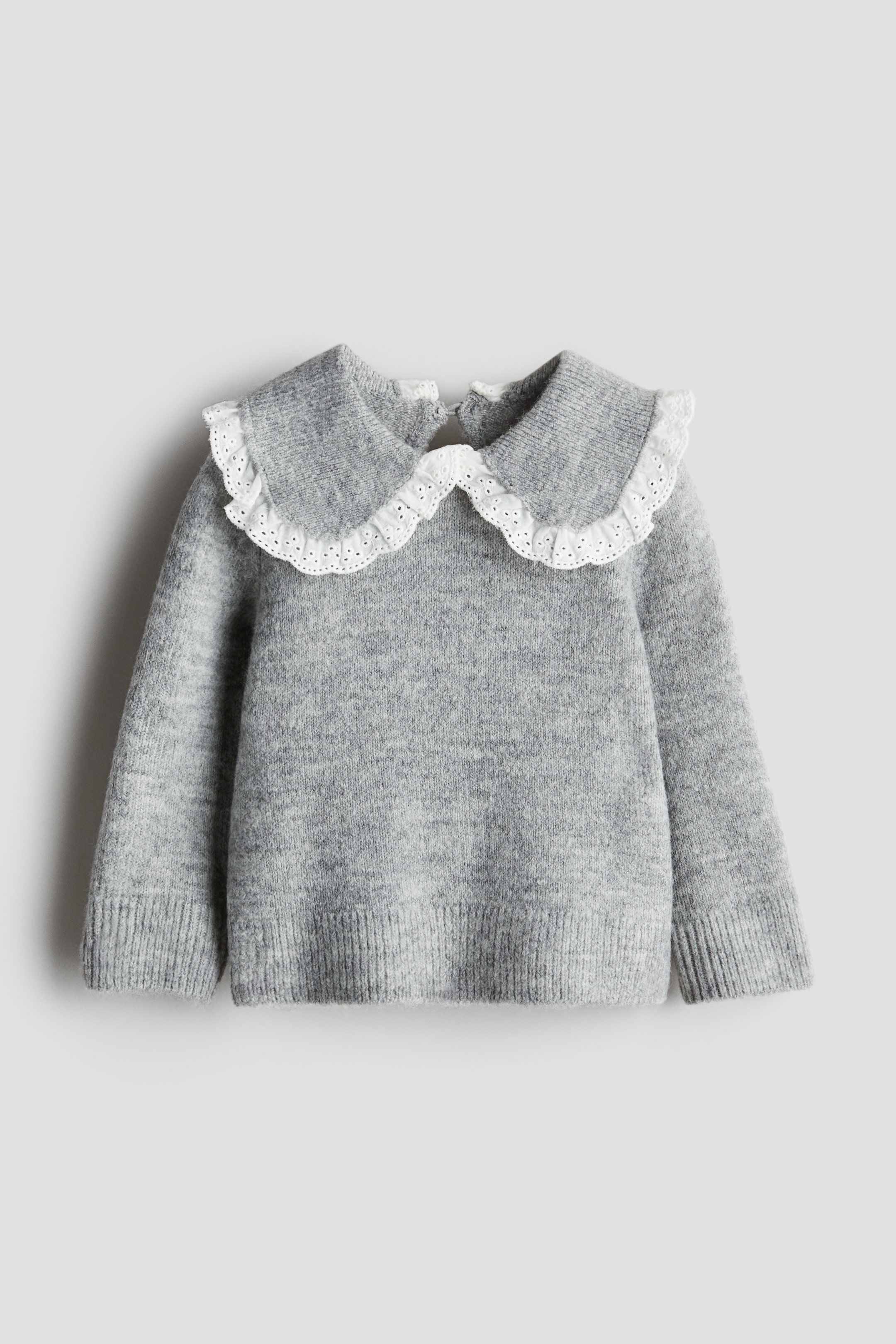 Sweater with Peter Pan Collar