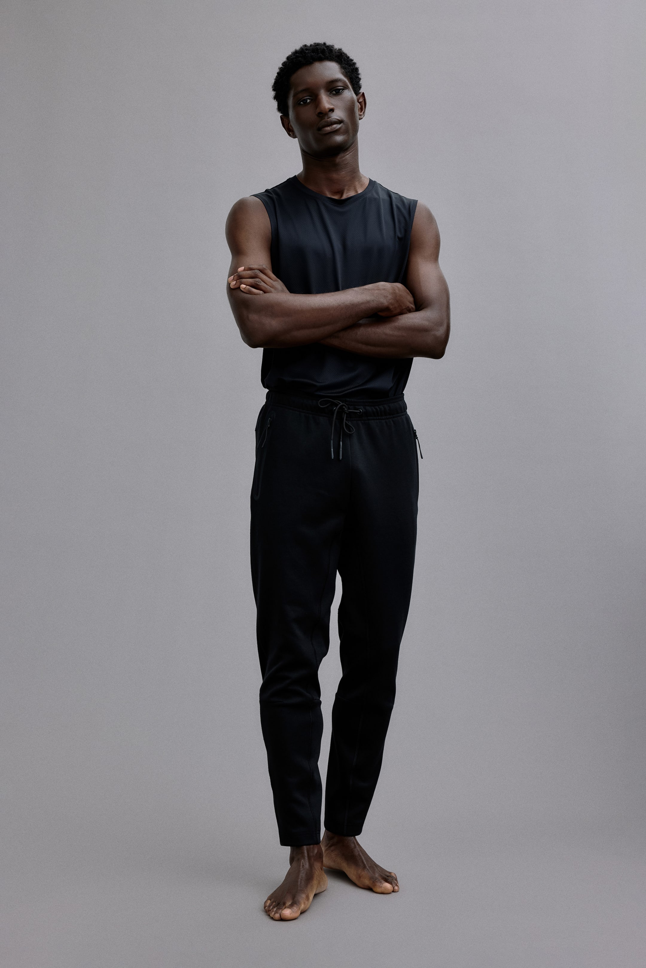 View larger image: Regular-Fit Sports Tank Top with DryMove™ - Black - Men | H&M CA 2