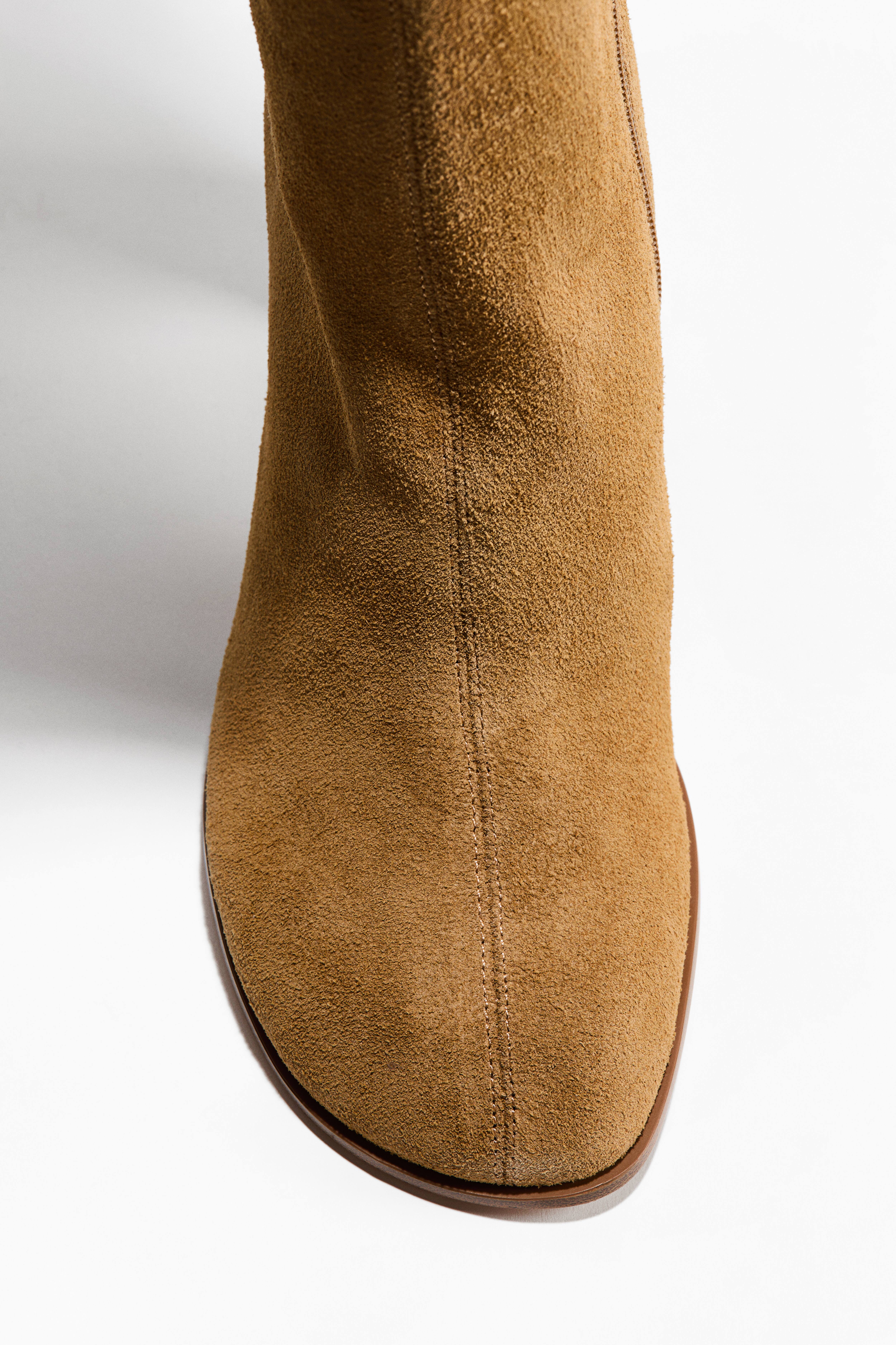 Cuissardes en cuir velours fendu