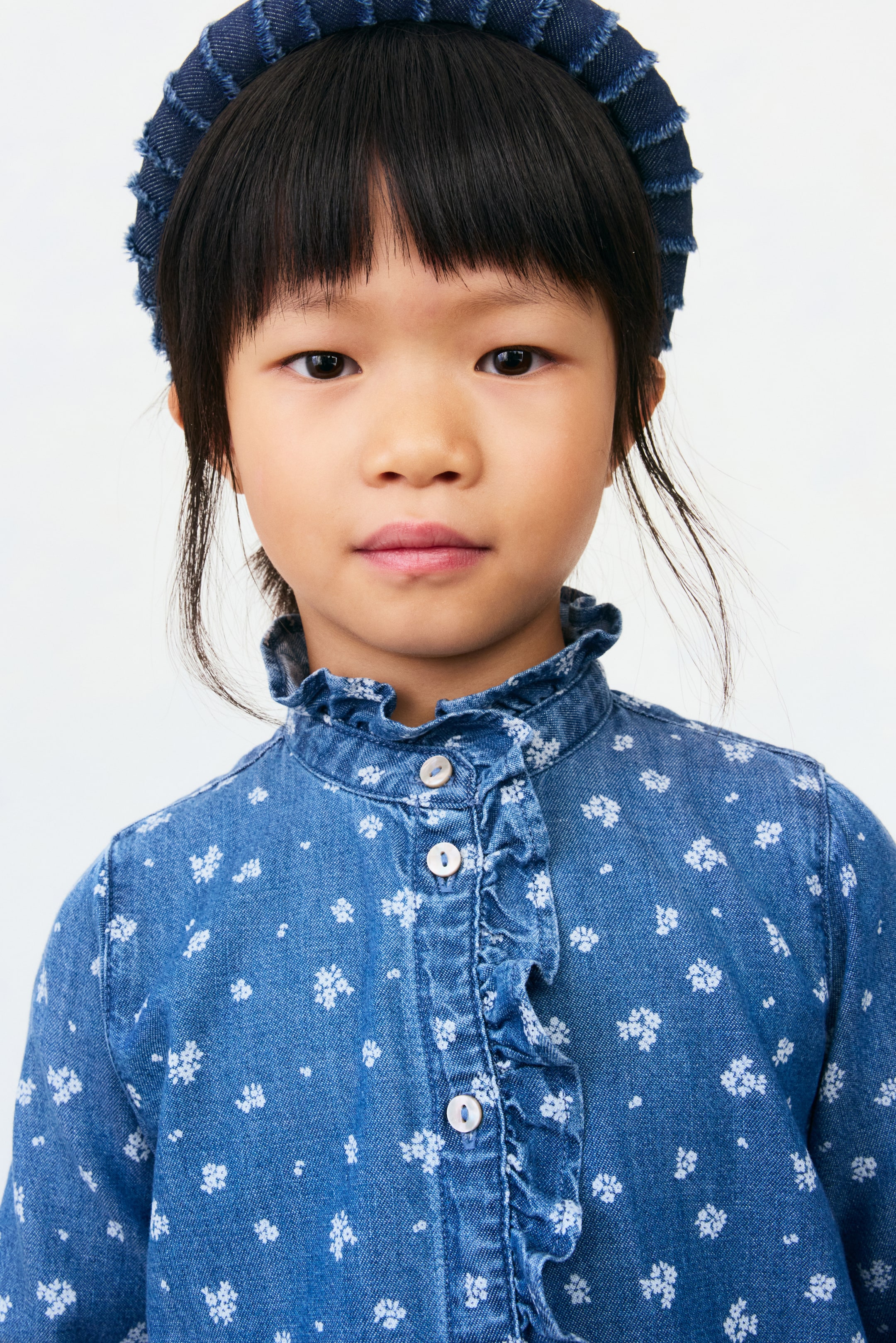 Ampliar la imagen: Camisa de denim con borde de olán - Azul denim/Floreado - Kids | H&M MX 2