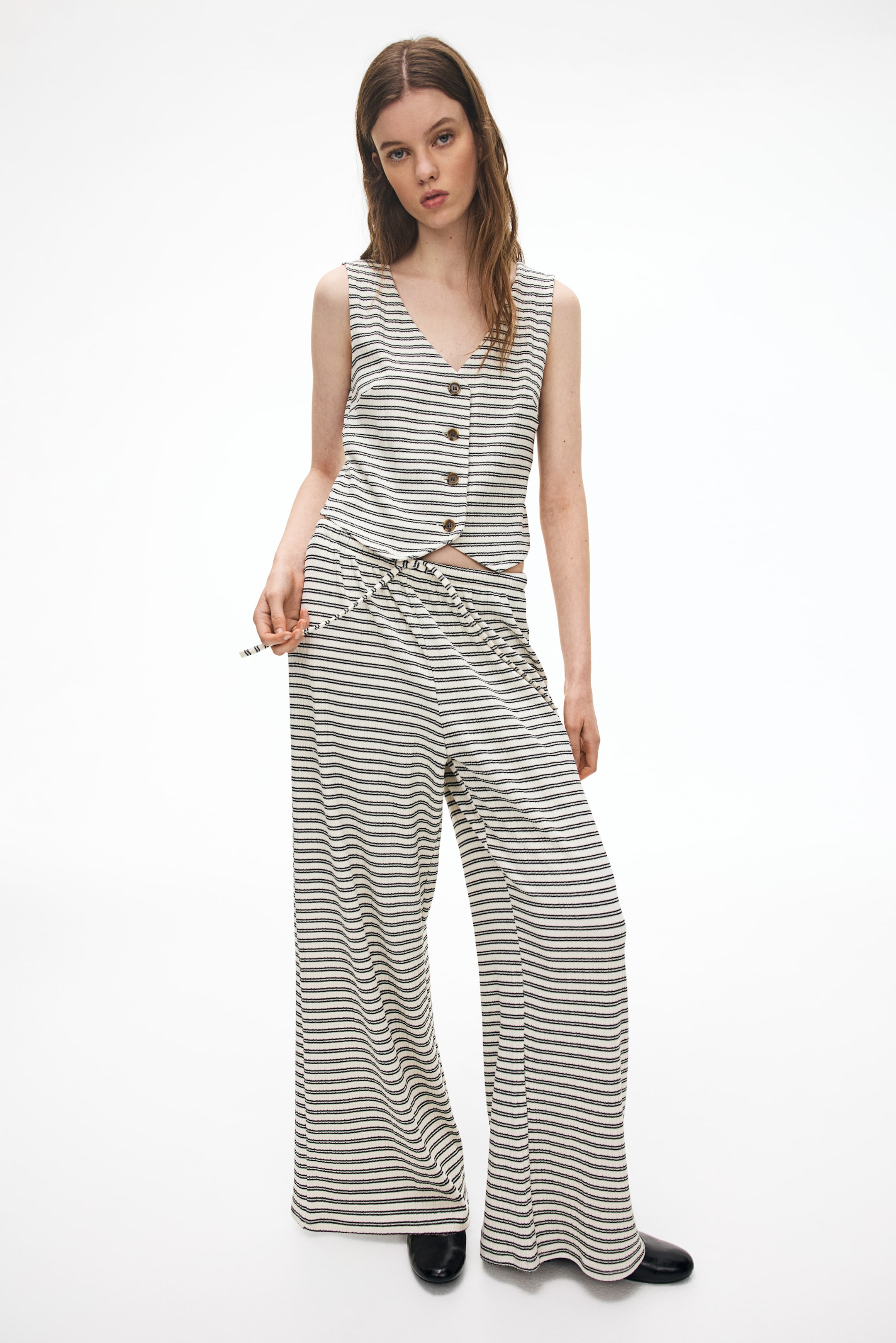 Wide-Leg Drawstring Pants