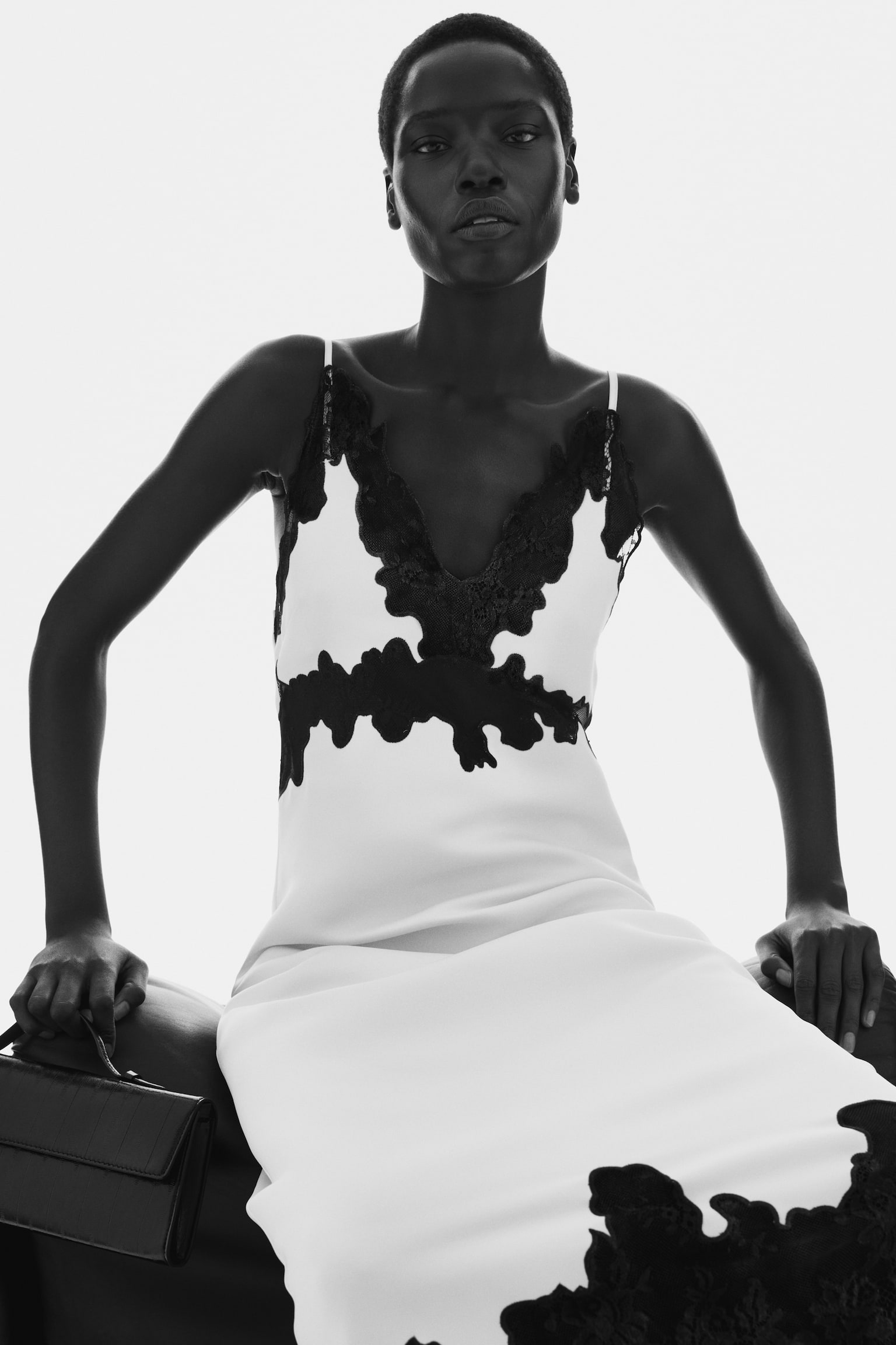 Šaty na ramienka s čipkou - Krémová - 2