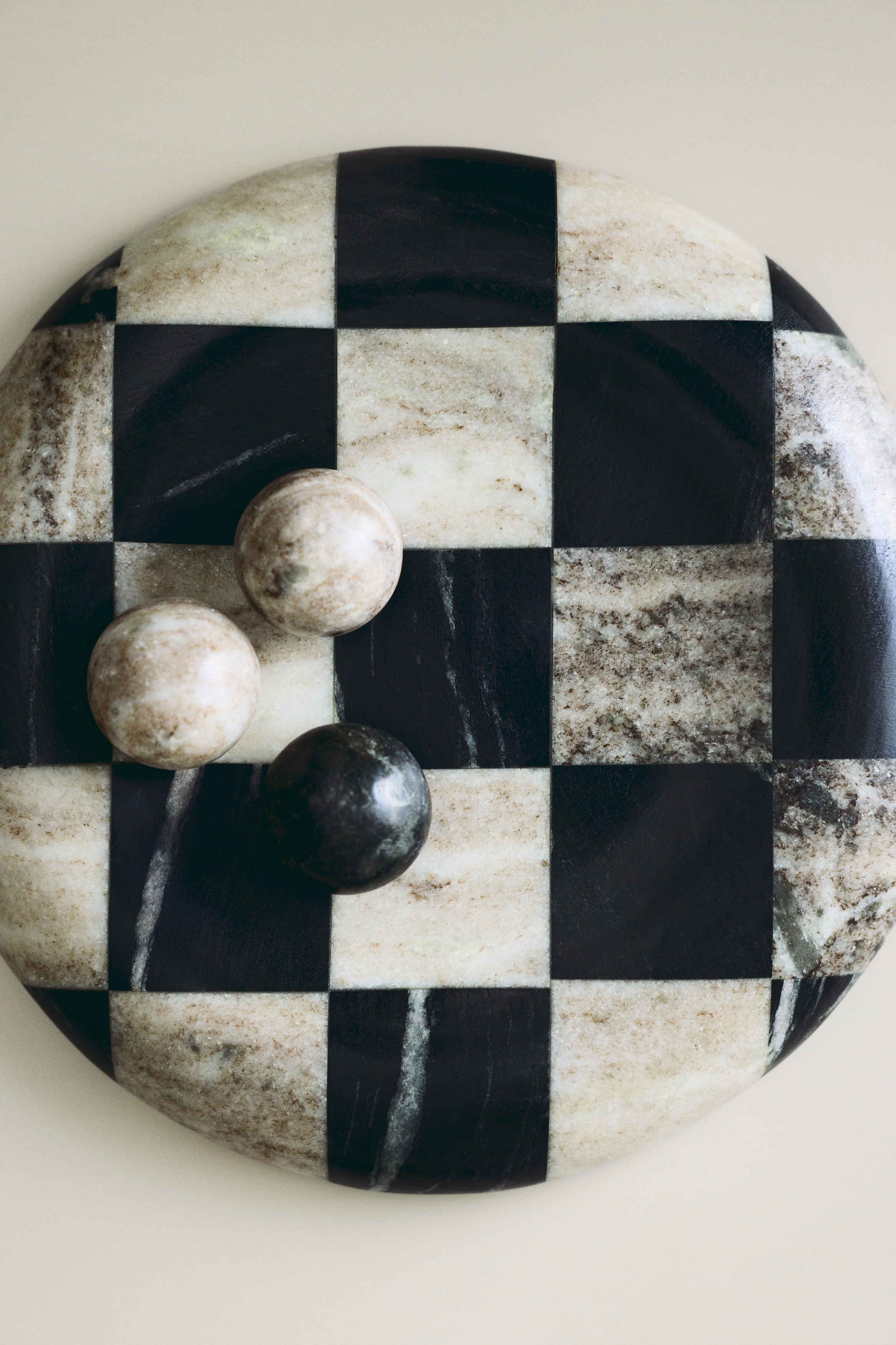 Iso marmorinen tarjotin - Beige/Mustaruutuinen/Beige/Valkoruutuinen