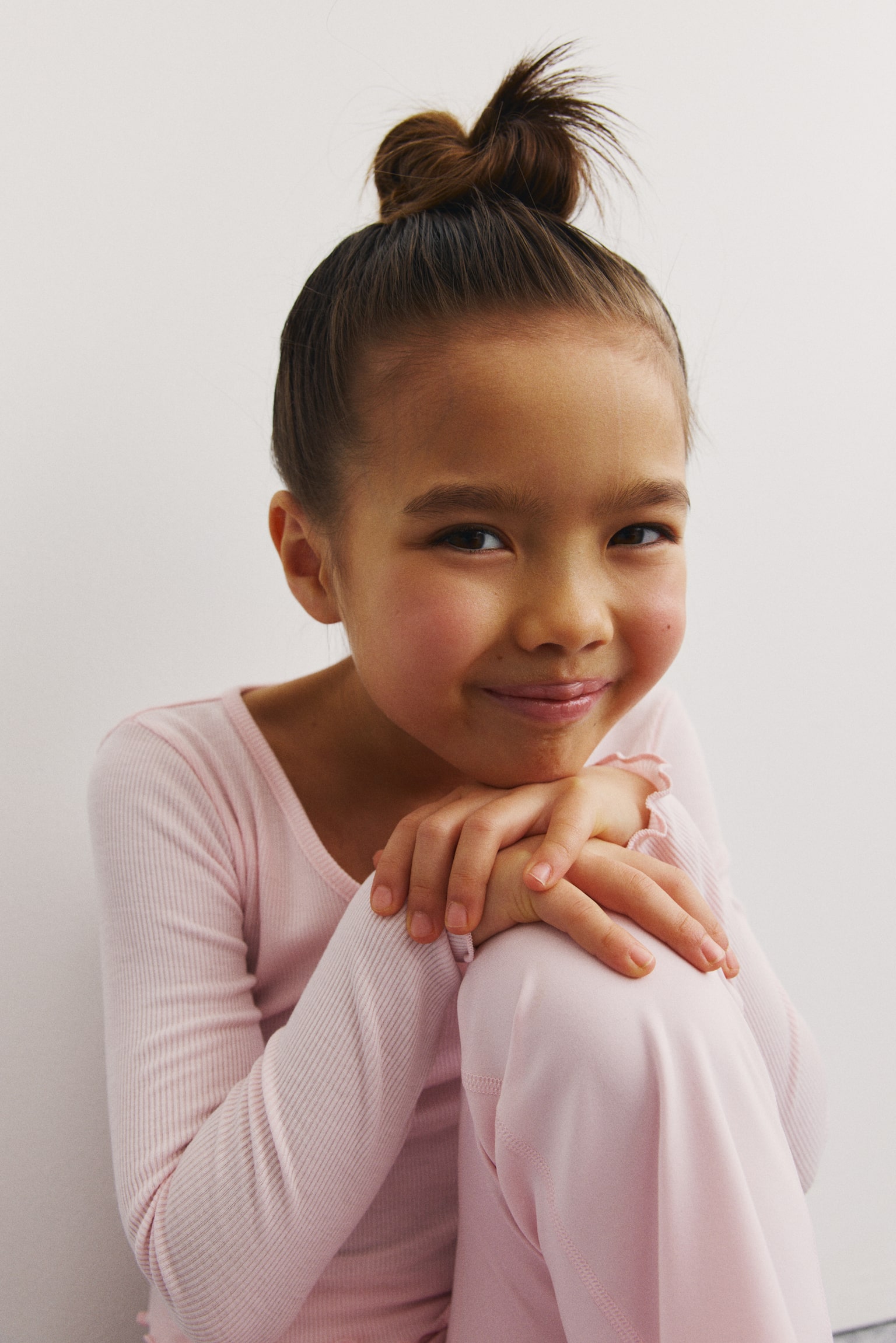 Top deportivo con diseño cruzado - Rosa claro/Morado tenue/Crema/Rosa - 4