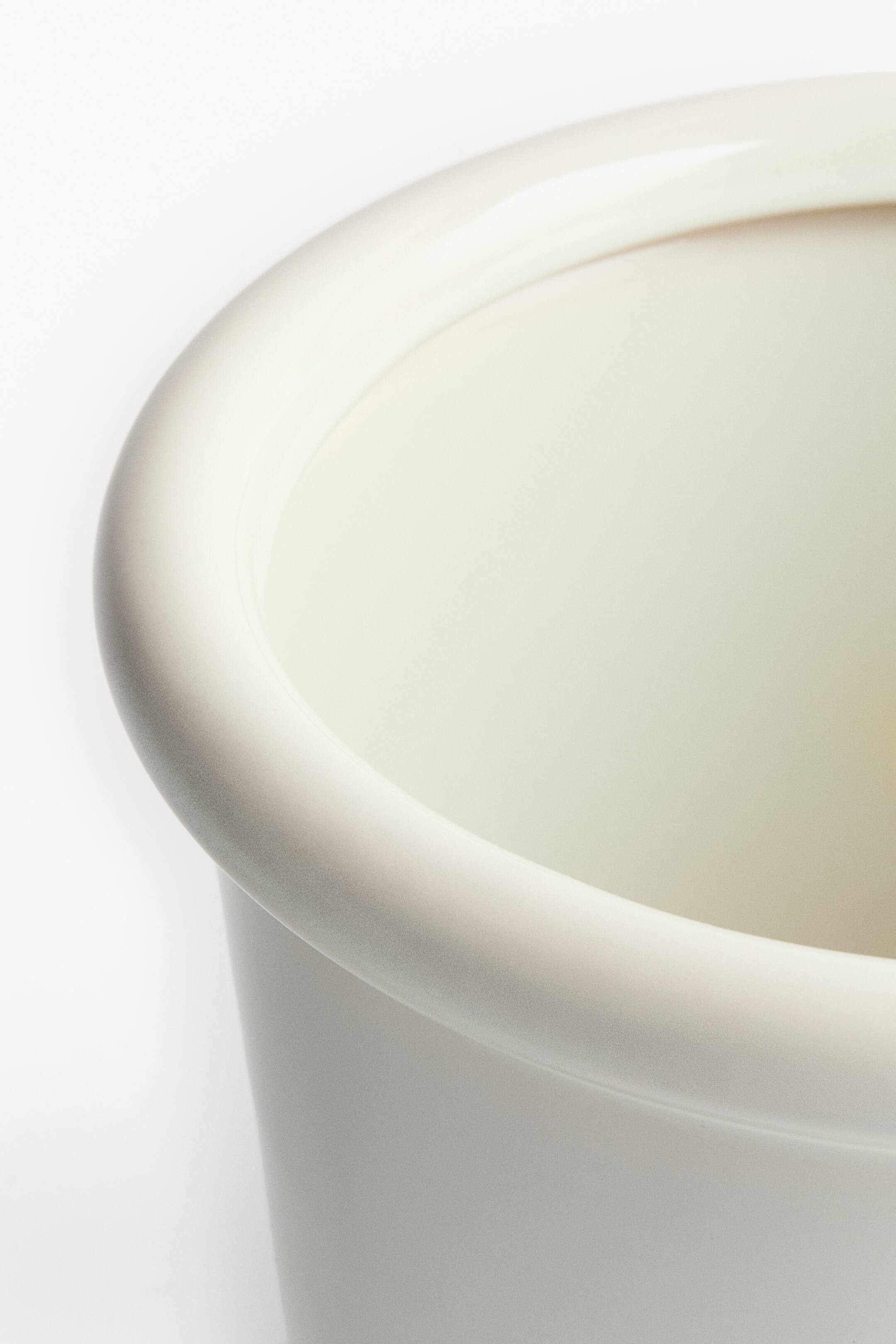 拡大画像を表示: ストーンウェア プランター&ソーサー L - ホワイト | H&M JP 4