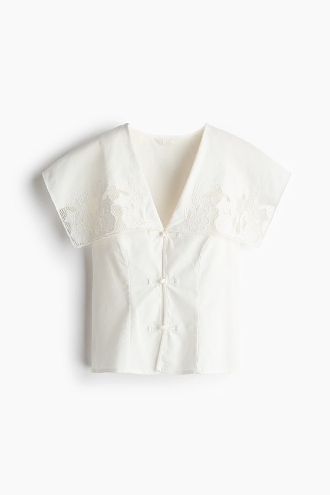 Top con cuello marinero y bordado inglés - Marfil - 1